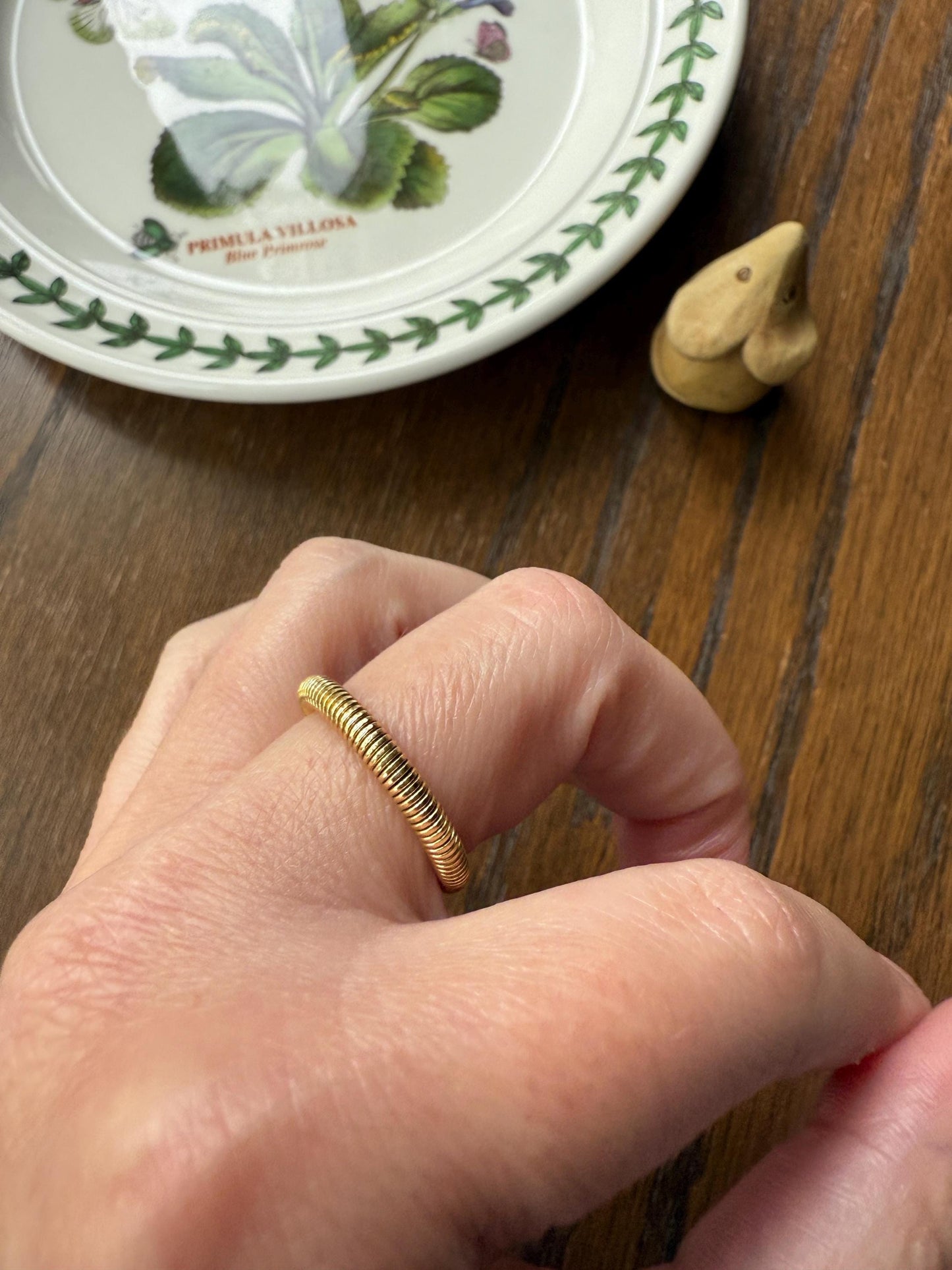 Coiled "Spring" DONUT Band 5.2g 18k Gold Vintage Textured Stacker Wedding Eternity Ring Chunky Round Tube Lined Ribbed Minimalist Retro