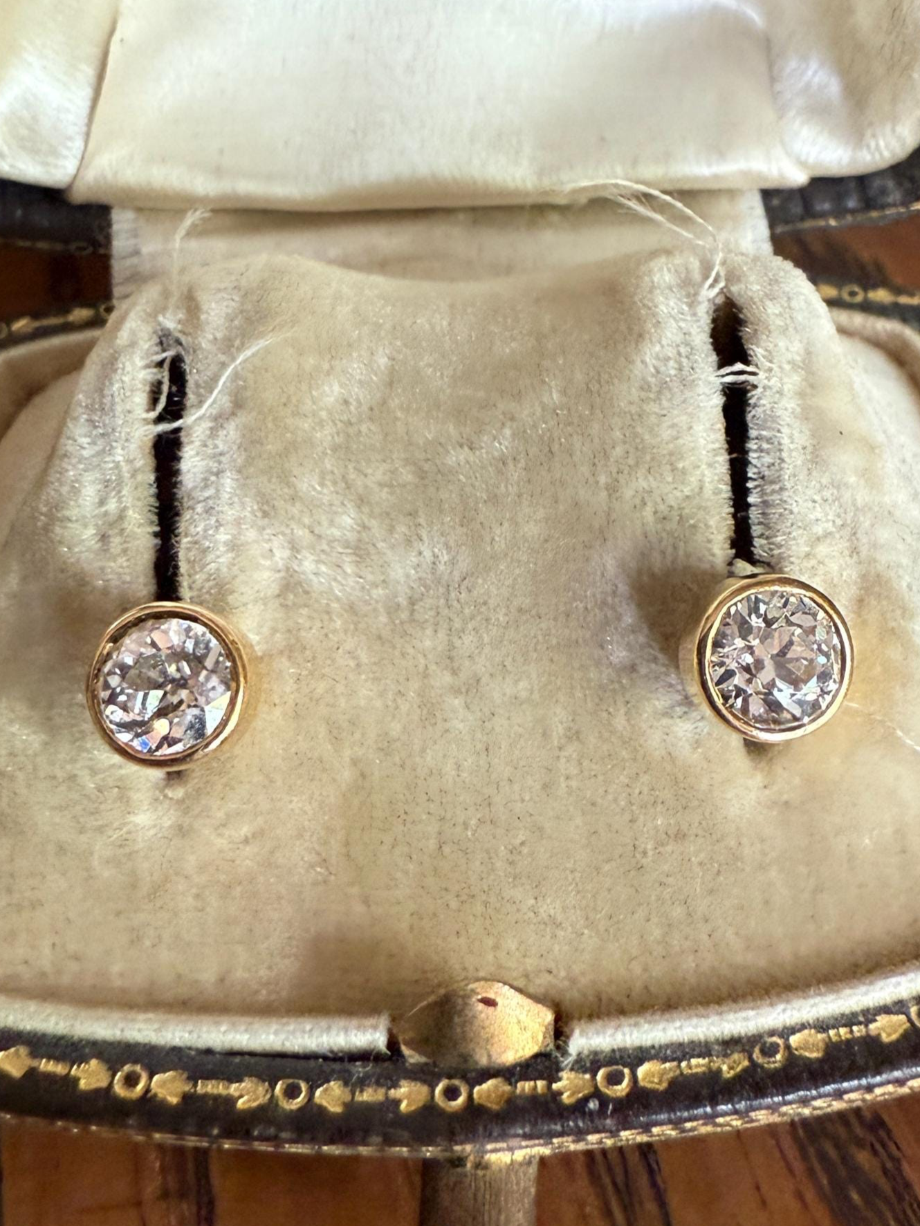 Eye Clean! Bezel Set Old Mine Cut 1 Carat Tdw DIAMOND Stud Earrings 18k GOLD Fiery Antique Stones Minimalist 1ctw OMC