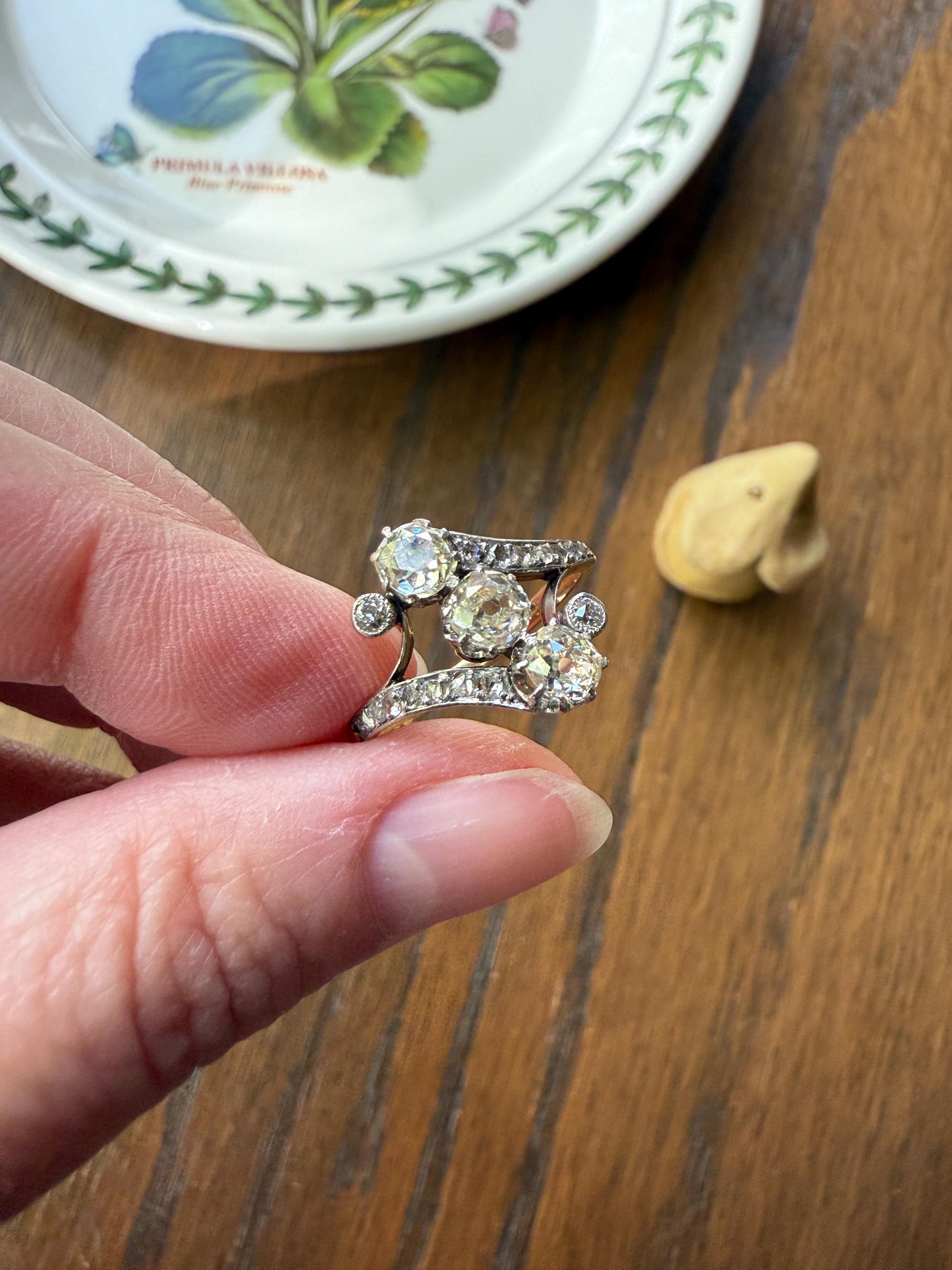 Antique 1.25 Carat Old Mine Cut DIAMOND Three Stone w/ Rose Cut French Ornate Belle Epoque Stacker 18k Gold Platinum Romantic Gift Victorian