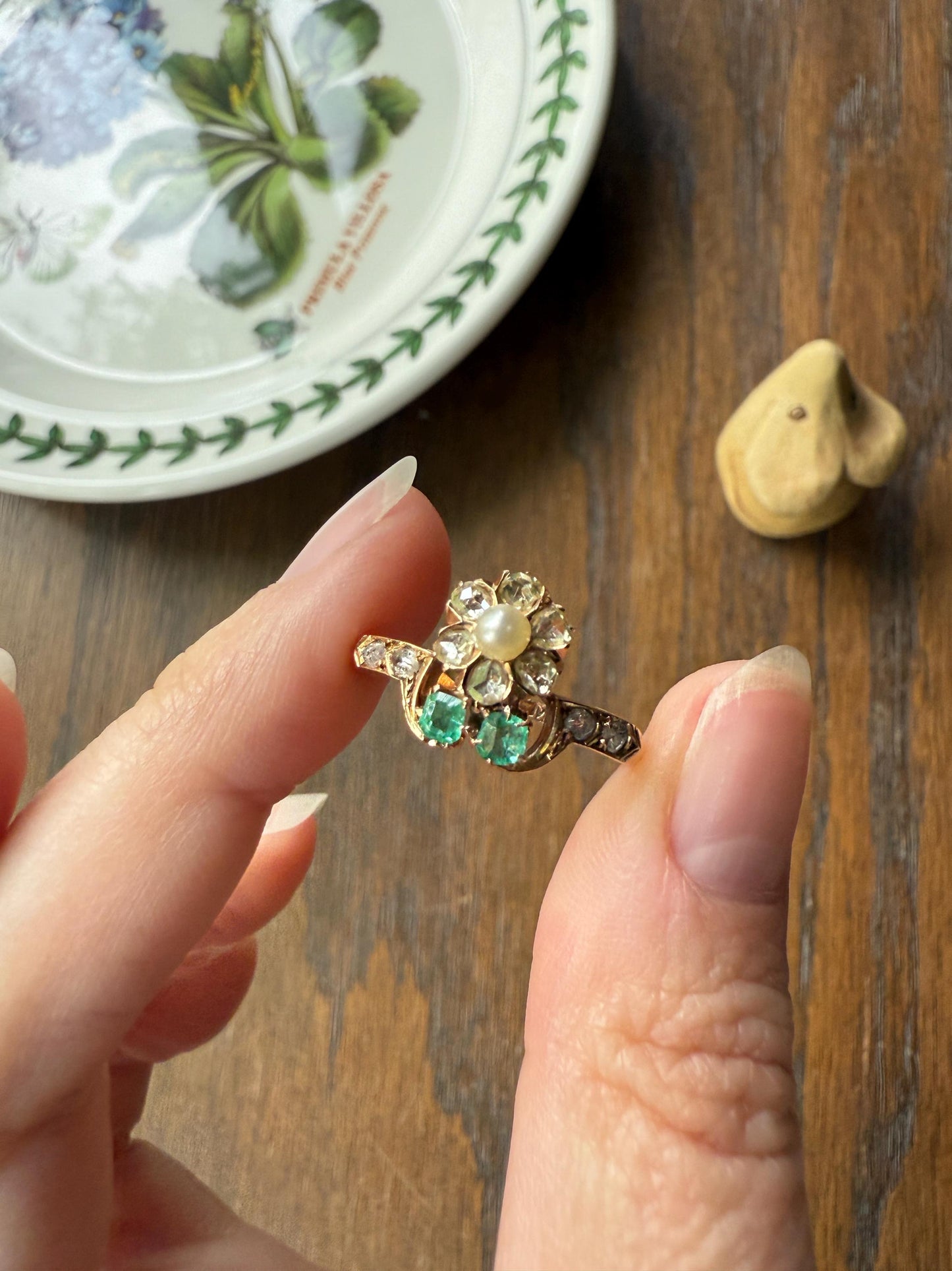 FLORAL Unique Emerald Rose Cut DIAMOND Pearl Figural Ring French Antique 18k Gold Victorian Stacker Green Sparkle Halo Flower Belle Epoque