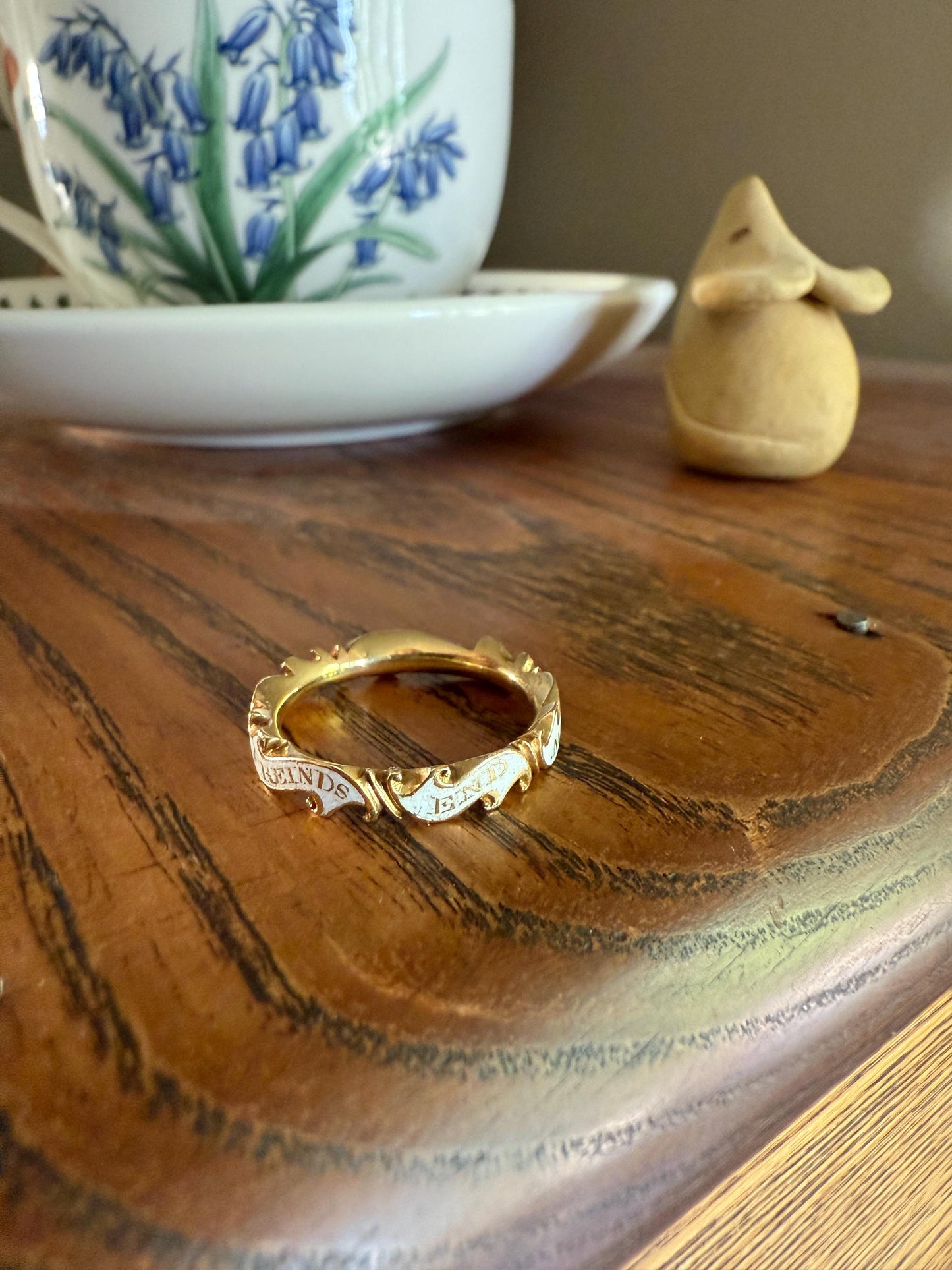 Antique "REMEMBER Your FRIENDS End" GEORGIAN Era White Enamel 18k Gold Swirl Mourning Ring Antique Band Sturdy Comfort Fit Stacker Words