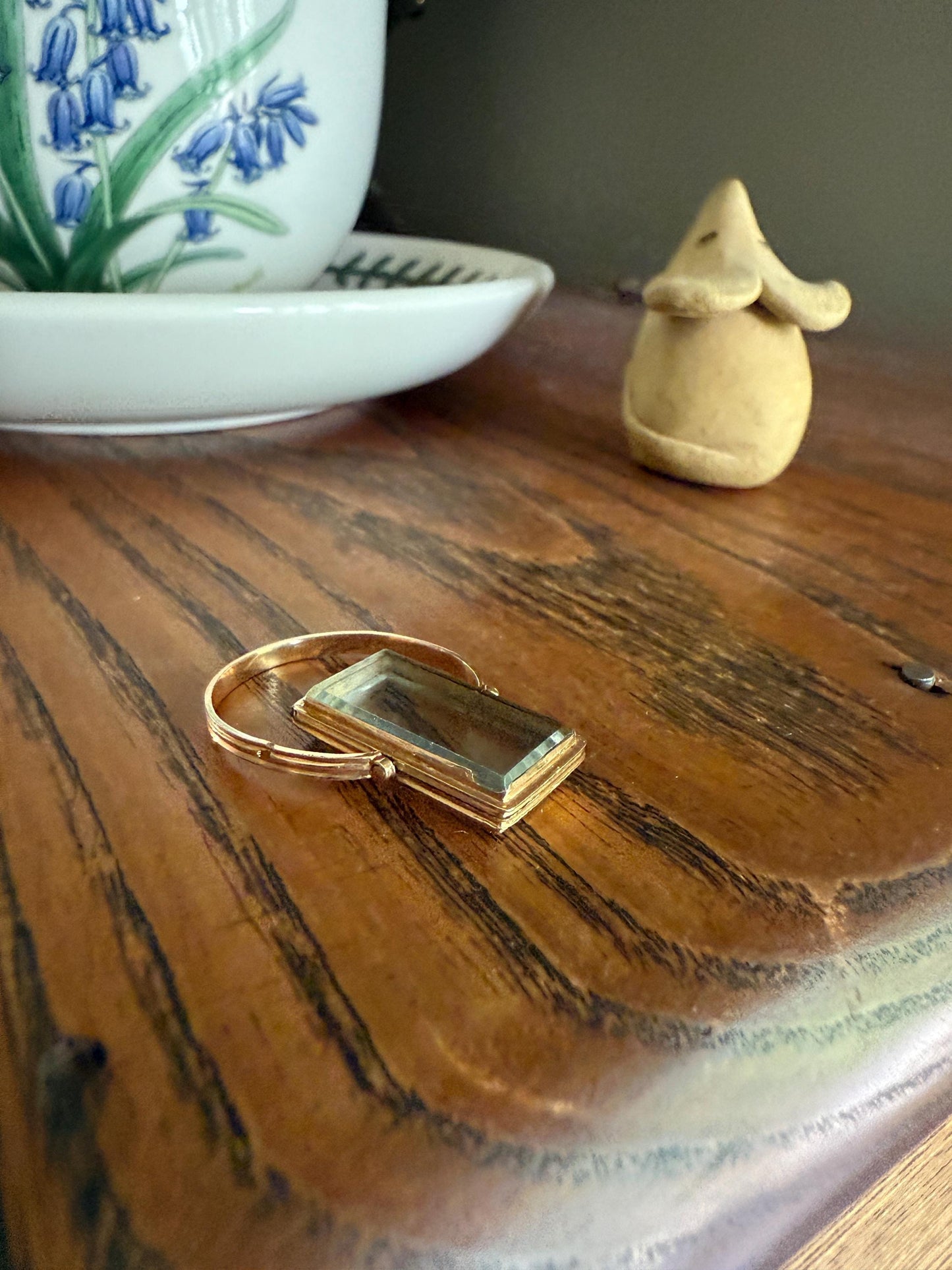 Antique GEORGIAN Era Locket Reversible Panel Swivel Ring 18k Gold Beveled Frame French OPENS Hinged Compartment Band Love Gift Love Token