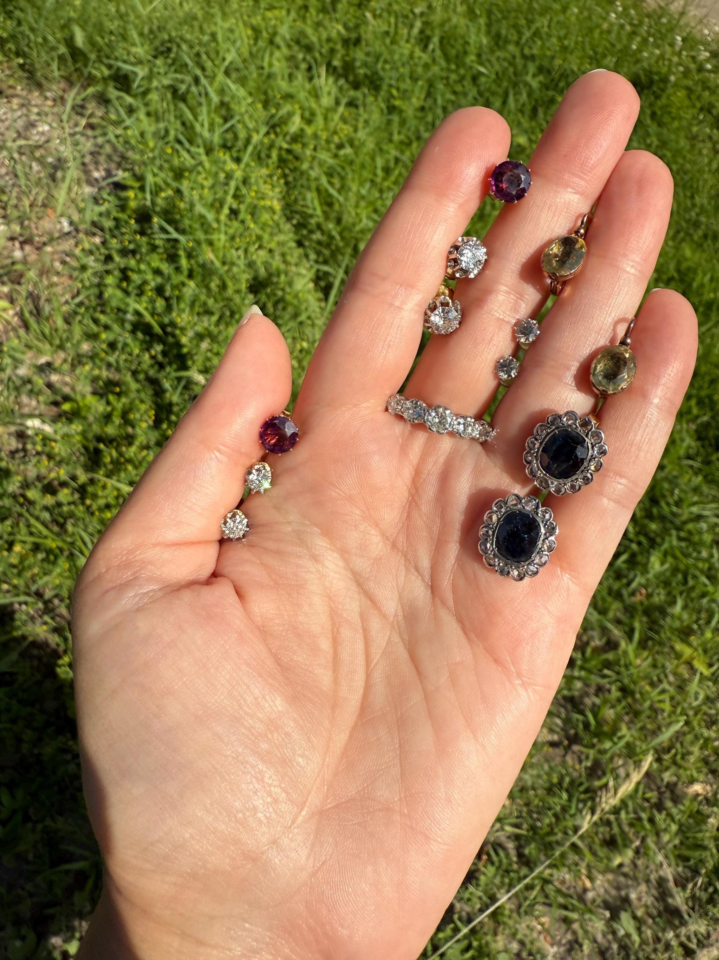AMETHYST Purple VICTORIAN Antique Ornate Crown Prong Stud Earrings 18k GOLD Bridal Gift Fleur De Lis Minimalist 7.5mm 3.3 Carat / 1 1/3 Each