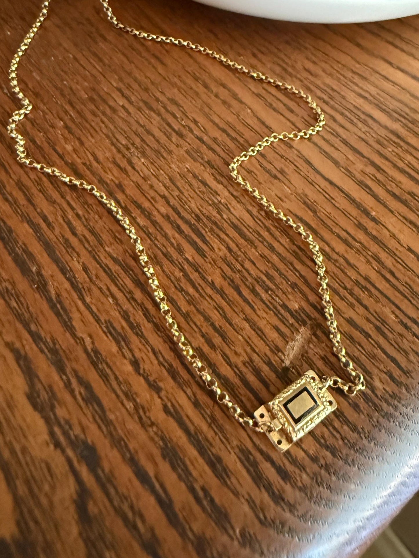 French Traditional Antique Cable Rolo Chain Rectangular Clasp Enamel 18k GOLD VICTORIAN Regional Necklace Pendant Holder Solid Belcher