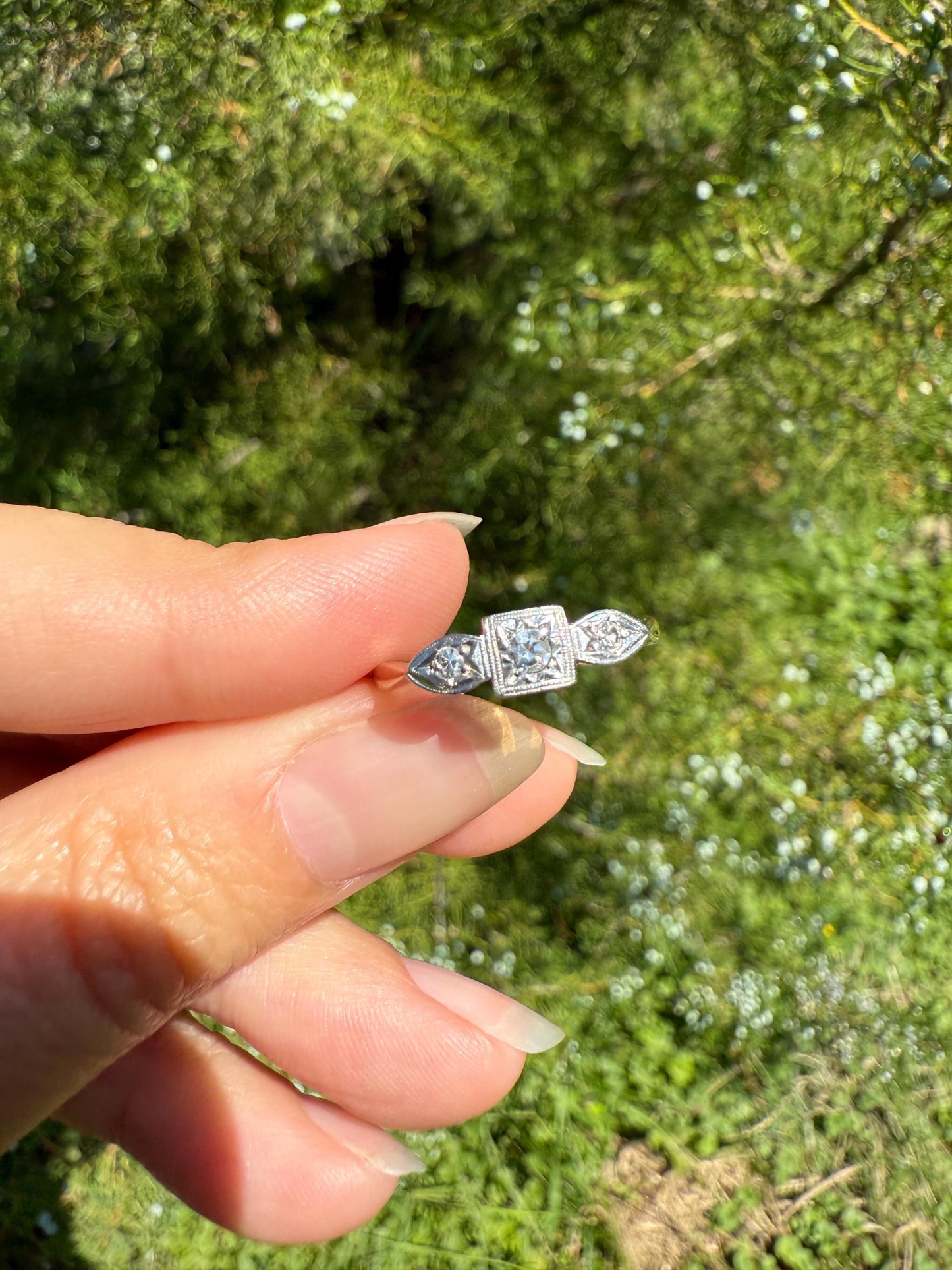 Three Stone Diamond Starburst Bezel Antique Art Deco Skinny Wedding Band 9k Gold Platinum Solid Stacker Ring Single Cut Dainty Engagement