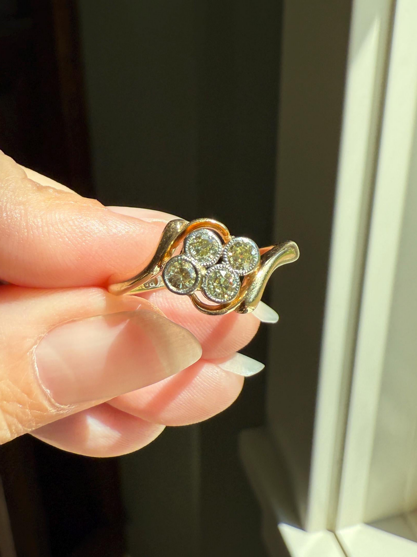 CHAMPAGNE Pale Yellow Light Brown Old Mine & Brilliant Cut Diamond Antique Quatrefoil Ring 18k Gold