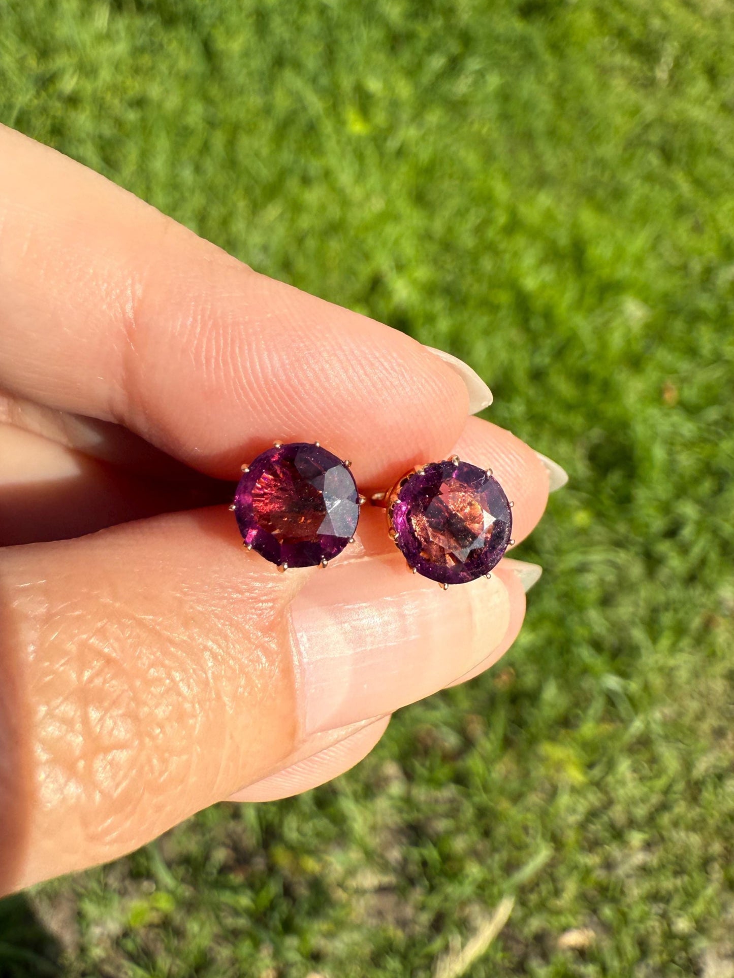 AMETHYST Purple VICTORIAN Antique Ornate Crown Prong Stud Earrings 18k GOLD Bridal Gift Fleur De Lis Minimalist 7.5mm 3.3 Carat / 1 1/3 Each