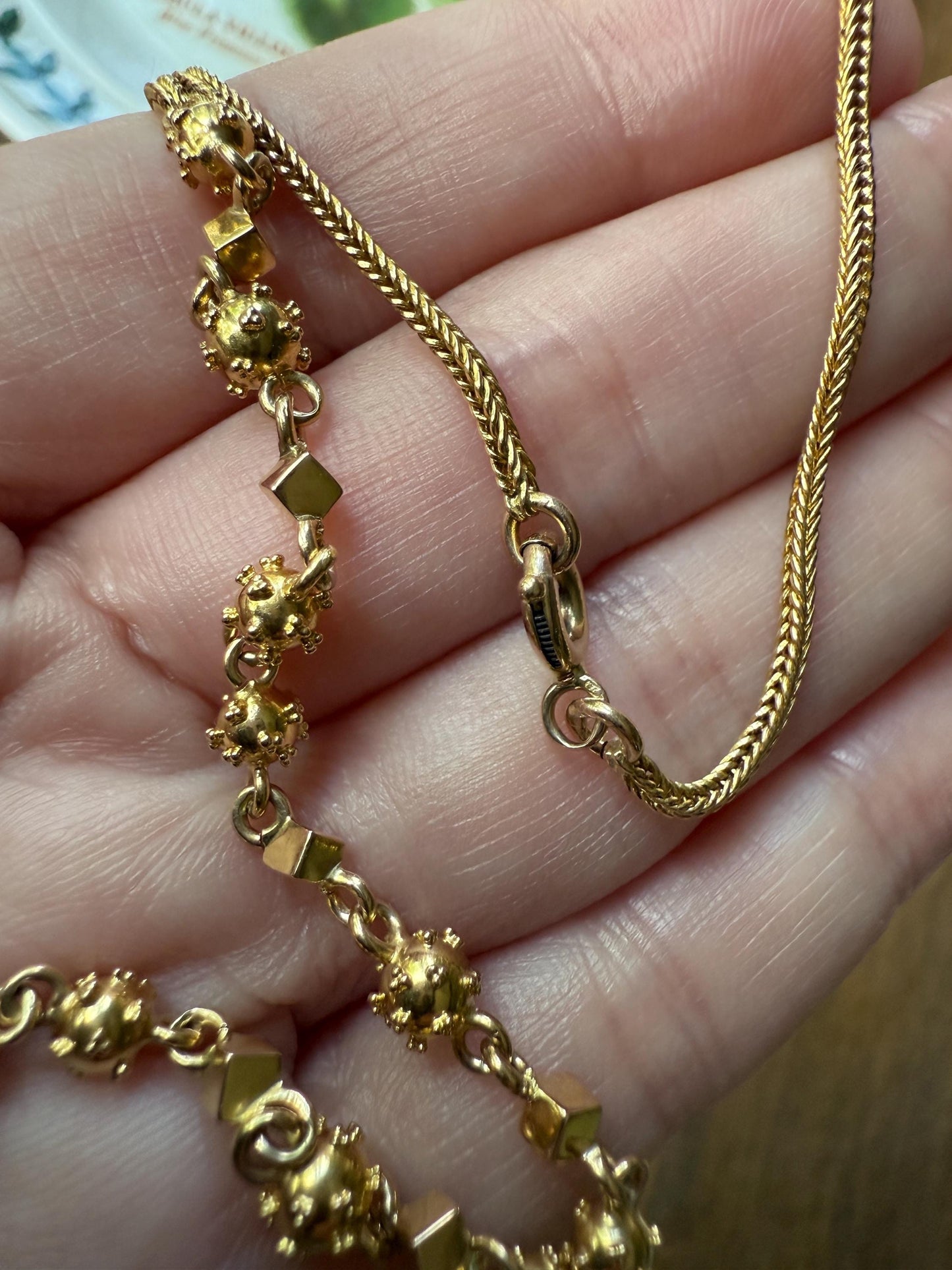 CUBE & Spiked Ball Rivet French Early VICTORIAN 18k Gold Solid Mesh Chain 8.8g Necklace Pendant Holder Geometric Texture Glow Romantic Gift