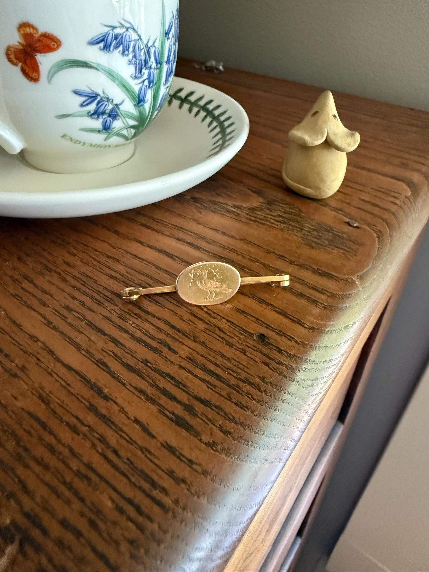 DOVE of Peace Bird Olive Branch Antique Victorian Hand Engraved Safety Pin Extender Connector Charm Holder 9k Gold Animal Jewelry Oval