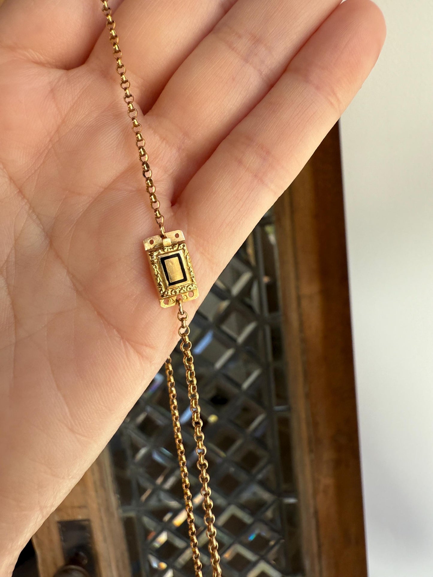 French Traditional Antique Cable Rolo Chain Rectangular Clasp Enamel 18k GOLD VICTORIAN Regional Necklace Pendant Holder Solid Belcher
