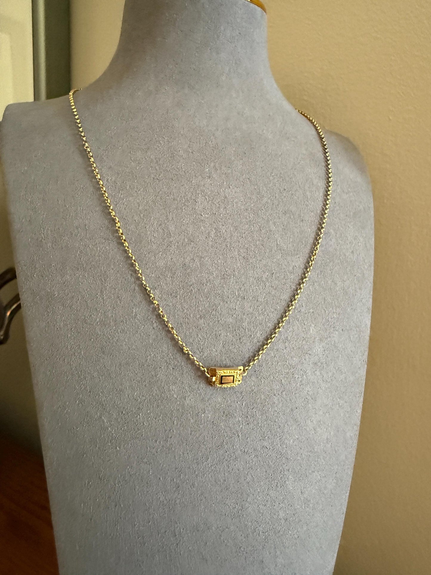 French Traditional Antique Cable Rolo Chain Rectangular Clasp Enamel 18k GOLD VICTORIAN Regional Necklace Pendant Holder Solid Belcher