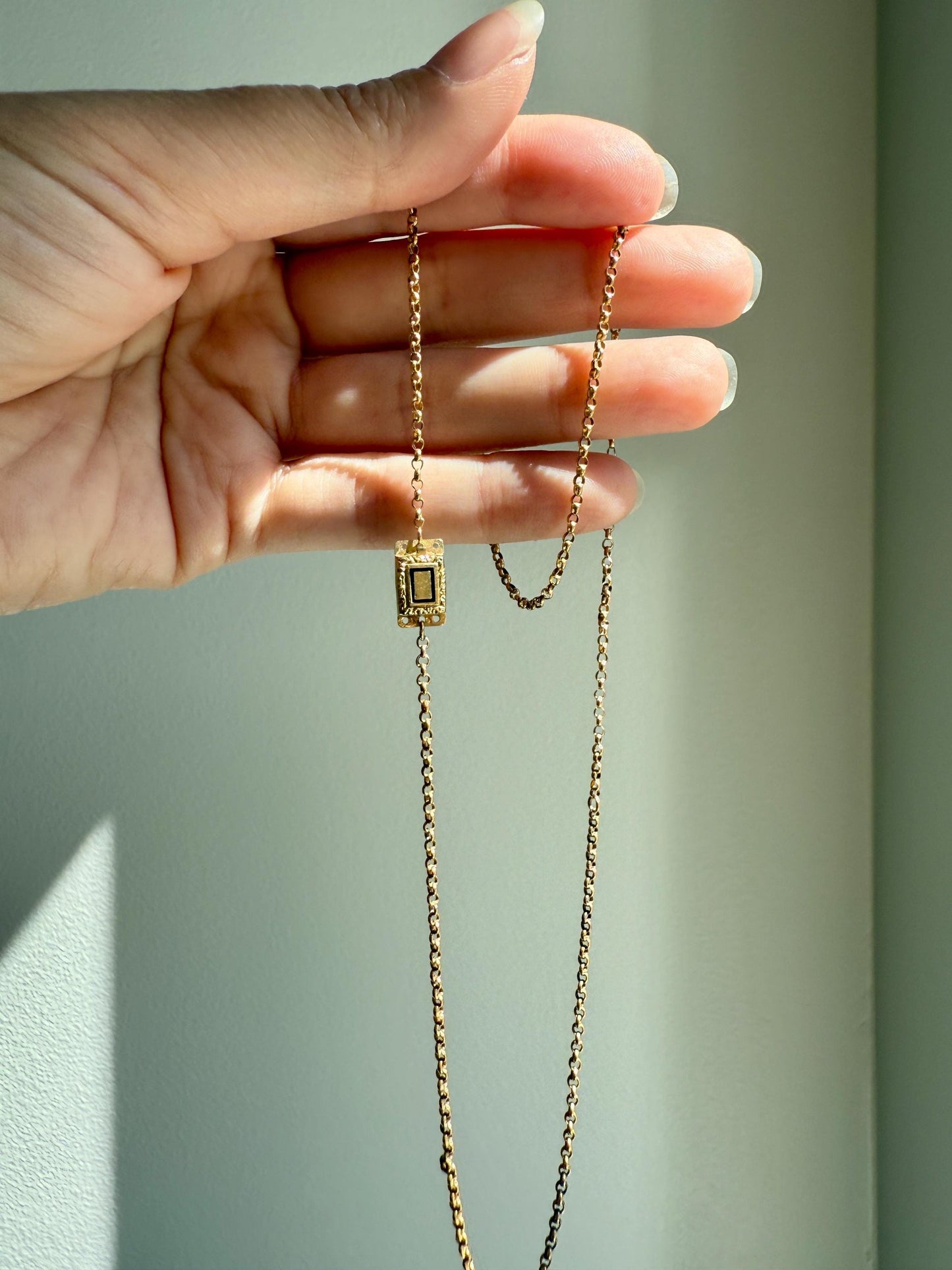 French Traditional Antique Cable Rolo Chain Rectangular Clasp Enamel 18k GOLD VICTORIAN Regional Necklace Pendant Holder Solid Belcher