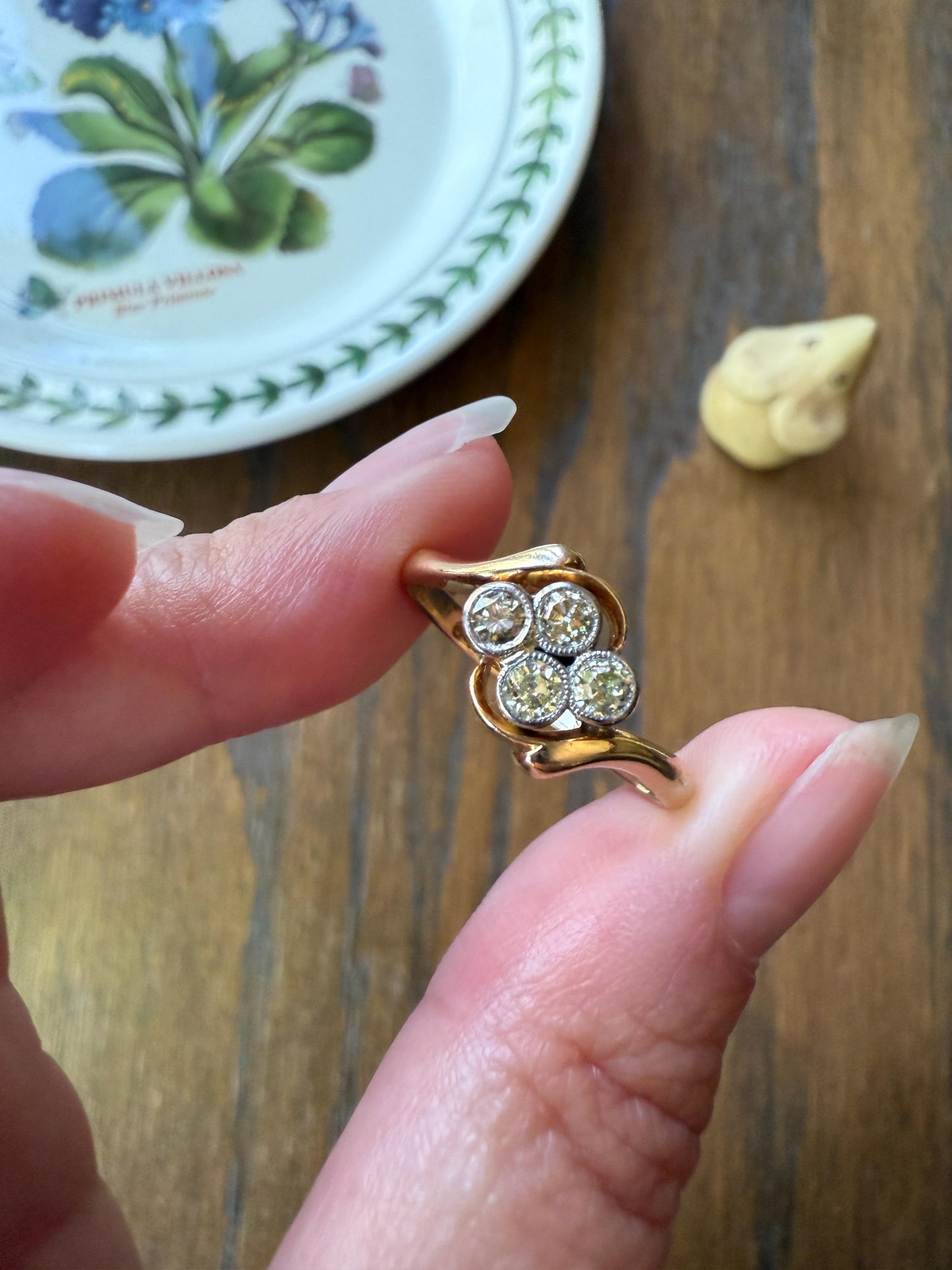 CHAMPAGNE Pale Yellow Light Brown Old Mine & Brilliant Cut Diamond Antique Quatrefoil Ring 18k Gold Ornate Bypass Swirl Four Stone Stacker