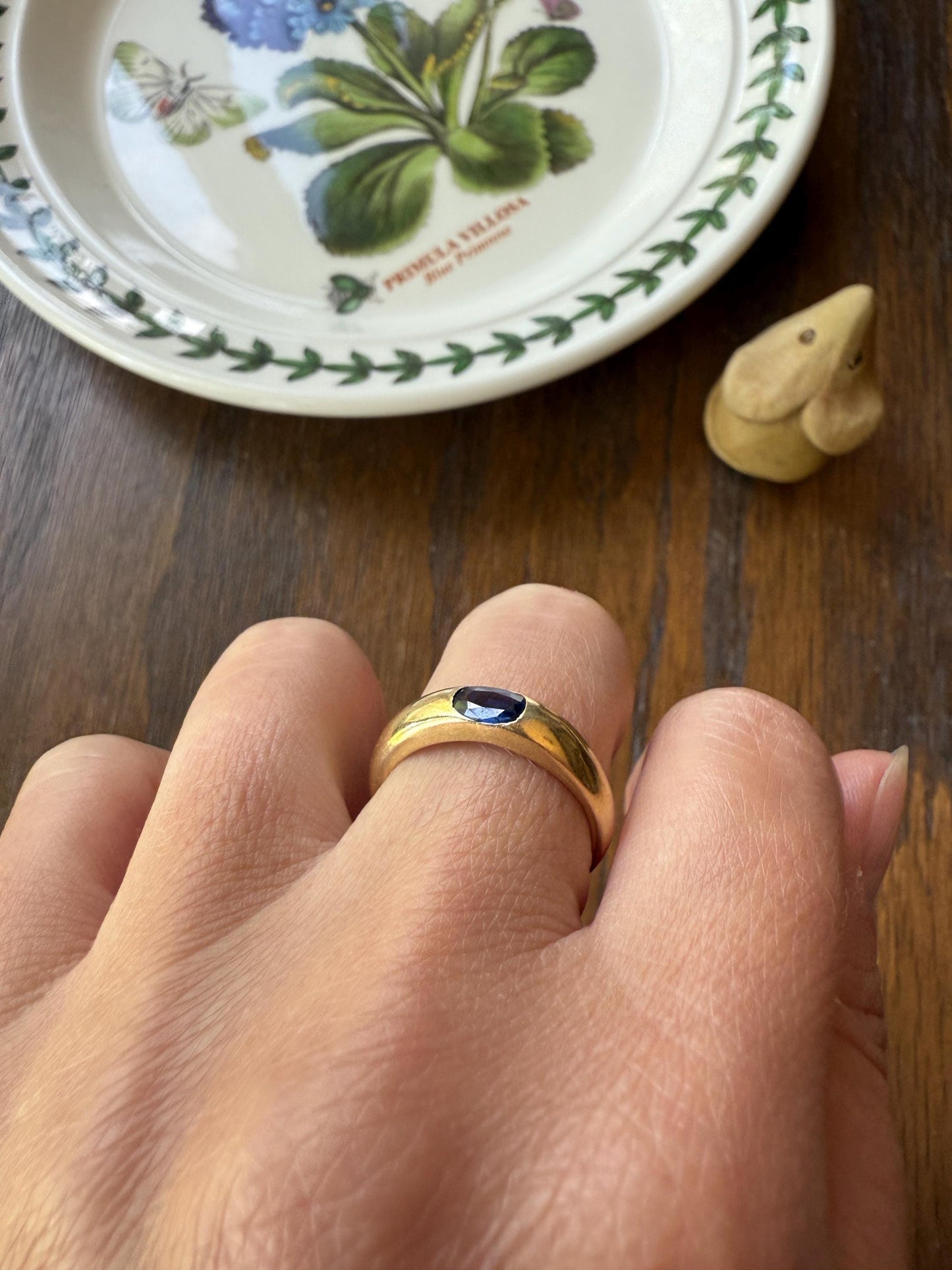 SAPPHIRE Vintage 4.3mm Gypsy Ring 18k Gold French Domed Skinny Band Solitaire Blue Stacker East West Oval Line Romantic Gift
