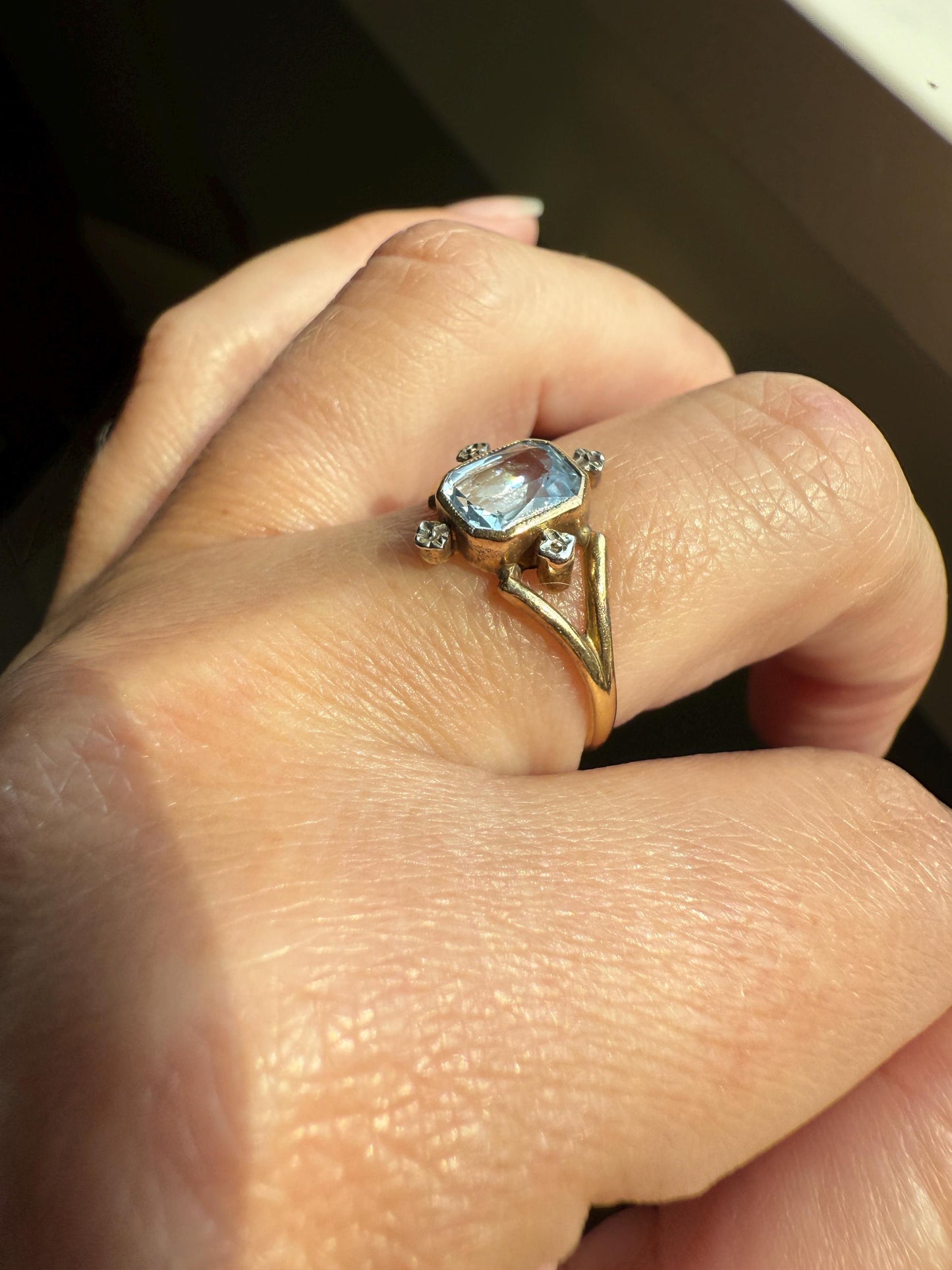 Cruciform ANTIQUE Pale Blue Spinel Ring 18k Gold Floral Illusion Setting Geometric Stacker Cushion Cut