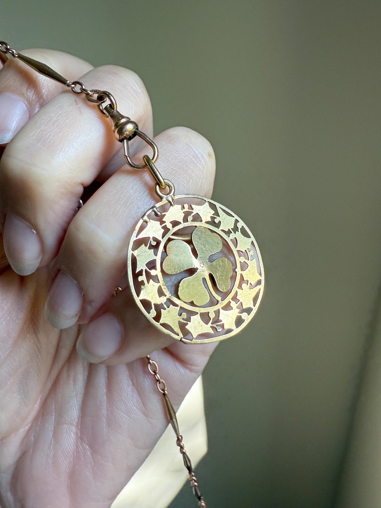 IVY Clover Pearl ANTIQUE French Belle Epoque 18k Gold Pendant Figural Medallion Love Medal Token Good Luck Charm Victorian Art Nouveau
