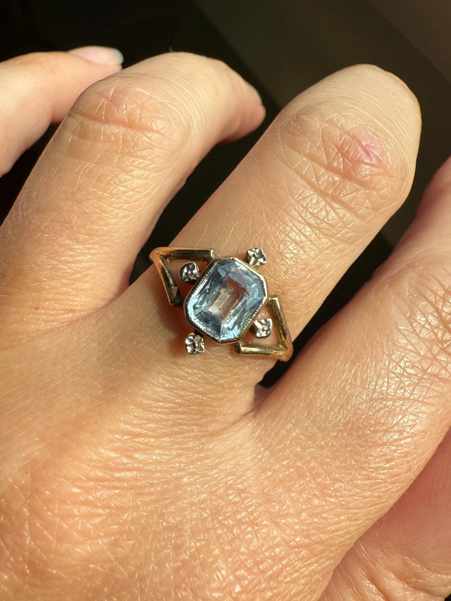 Cruciform ANTIQUE Pale Blue Spinel Ring 18k Gold Floral Illusion Setting Geometric Stacker Cushion Cut