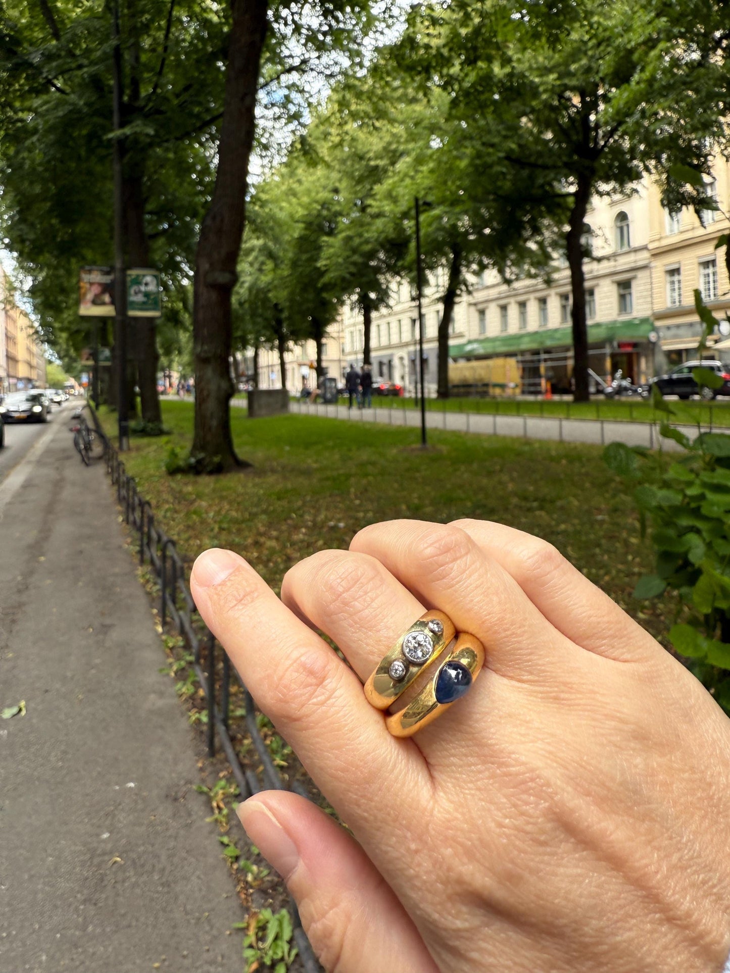 Antique Old Mine Cut DIAMOND Three Stone Chunky Ring 7.1g 14k Gold 7.1mm Wide Band Gypsy Stacker Bezel Set Unique Gift Man or Unisex