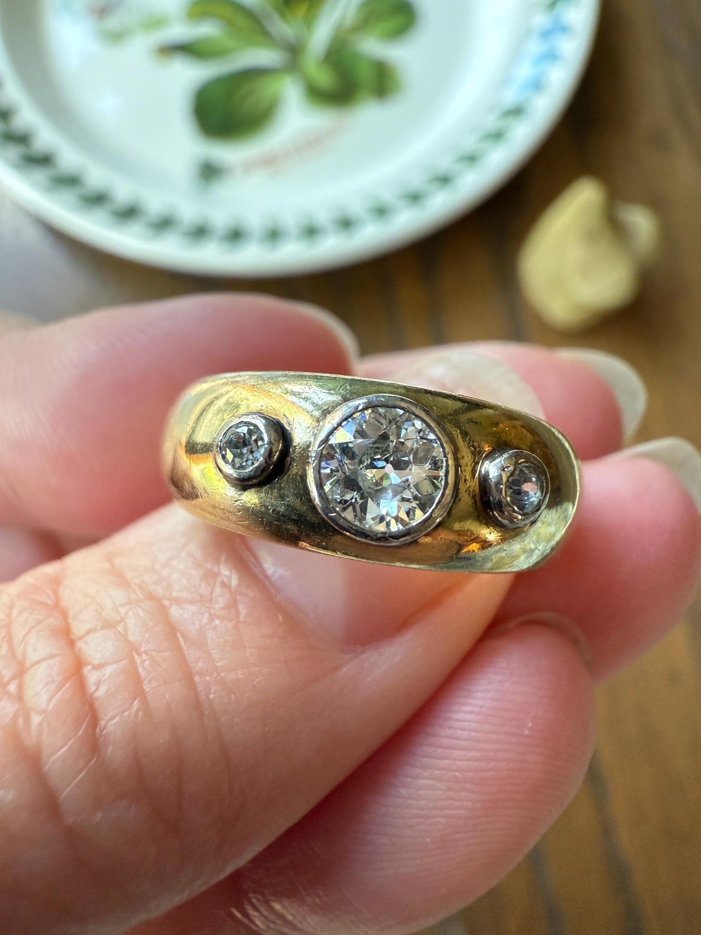 Antique Old Mine Cut DIAMOND Three Stone Chunky Ring 7.1g 14k Gold 7.1mm Wide Band Gypsy Stacker Bezel Set Unique Gift Man or Unisex