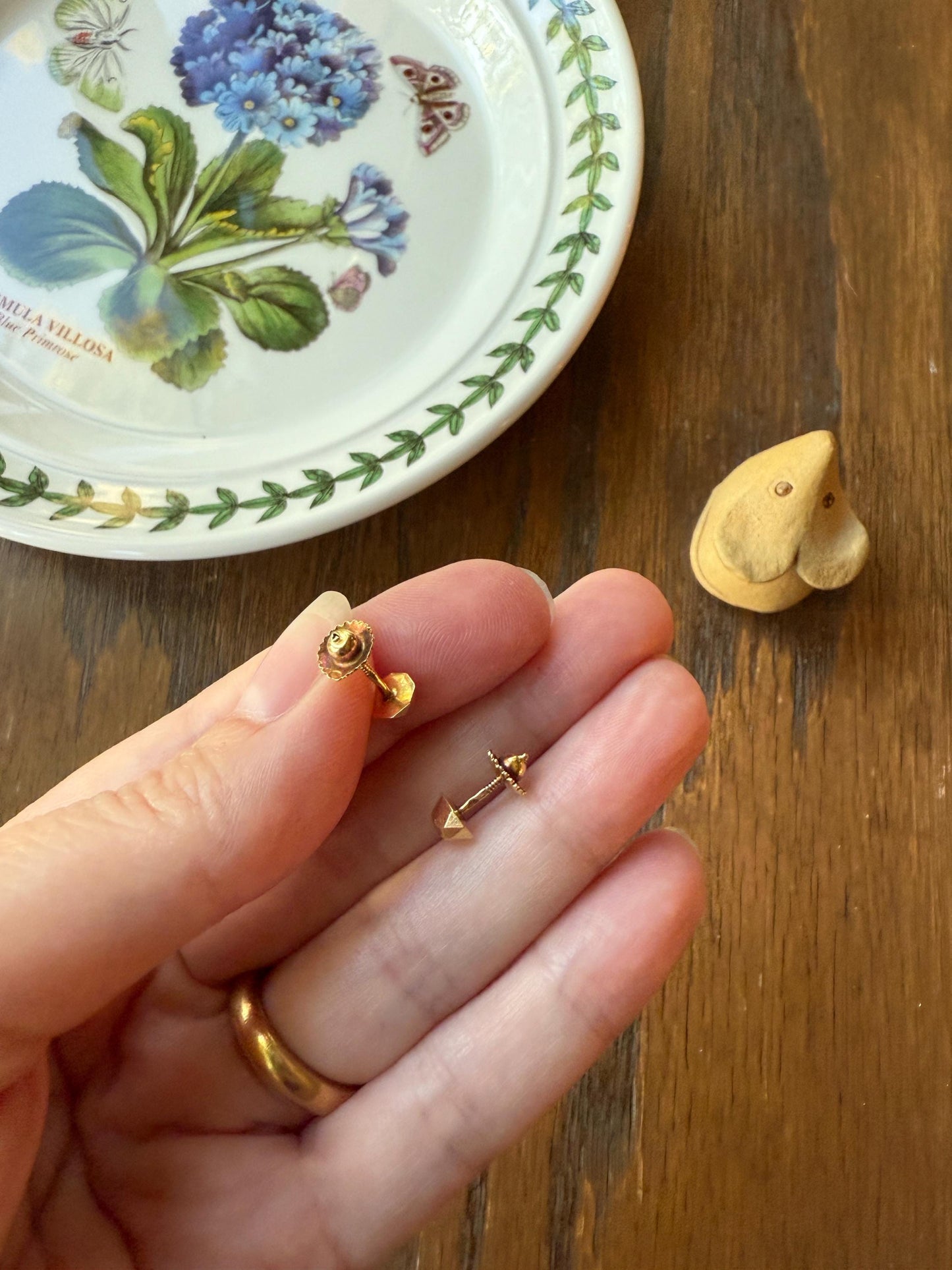 French Vintage - Antique Gold Faceted Bead 3D Button Studs Vintage 18k GOLD Solid EARRINGS Earstack Geodesic Dome Shimmer Stud Minimalist 2