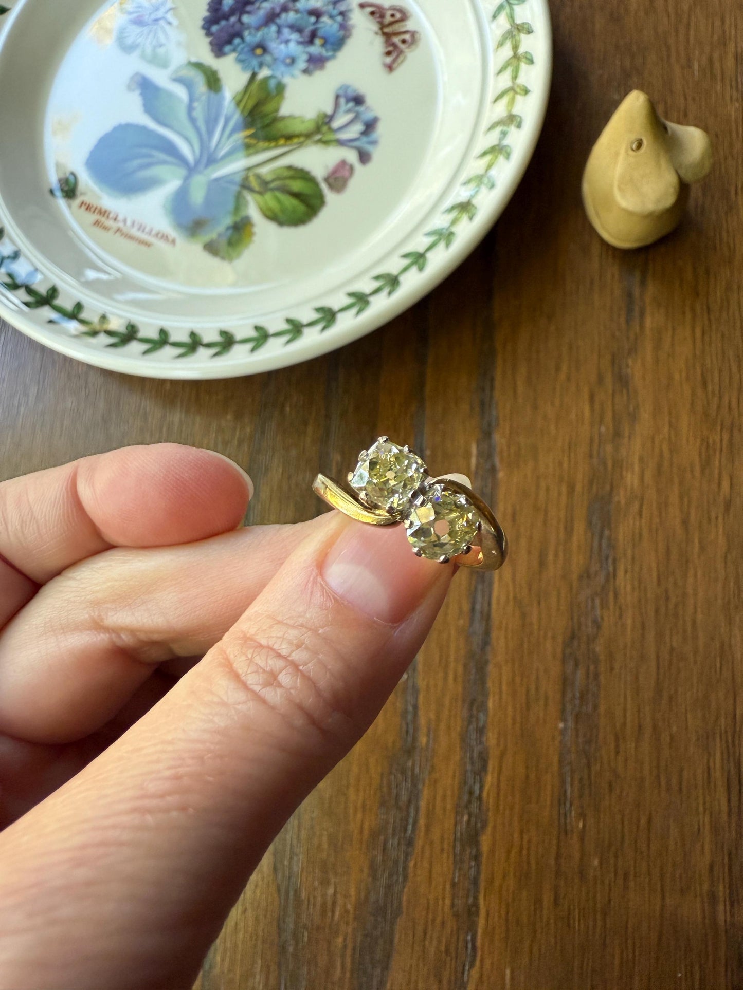 Antique Toi et Moi 2.1 CARAT Old Mine Cut DIAMOND Fancy Light Yellow Chunky 2 Stone Ring 18k Gold Angled Swirl Band Stacker c1901 Victorian