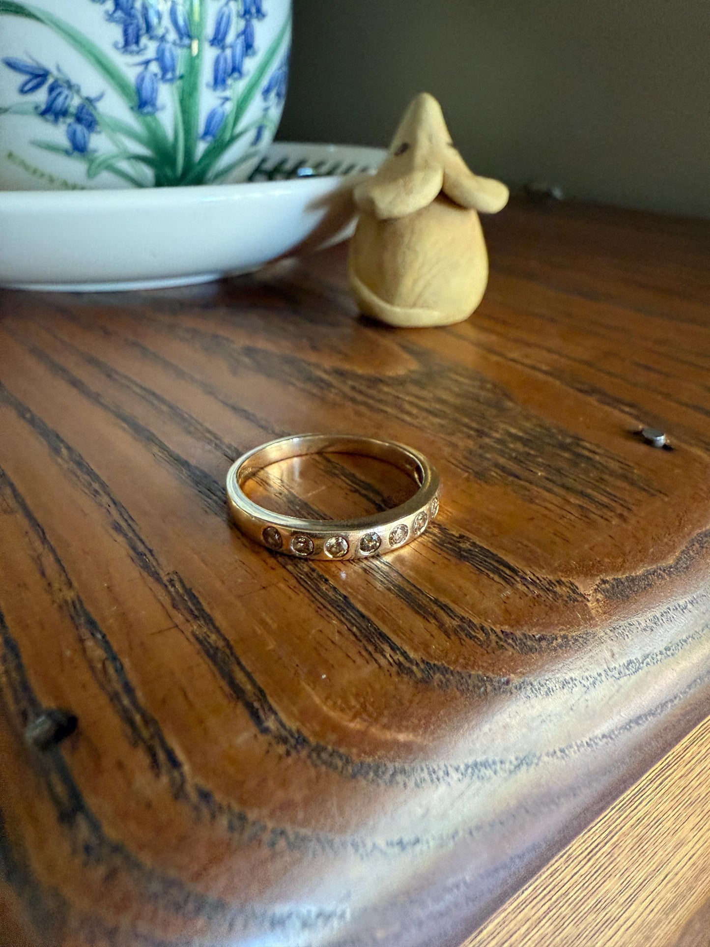 Vintage FANCY Brown Chocolate Golden Cognac Diamond Seven Stone Gypsy Band Skinny Stacker Half Hoop Eternity 9k Gold Minimalist