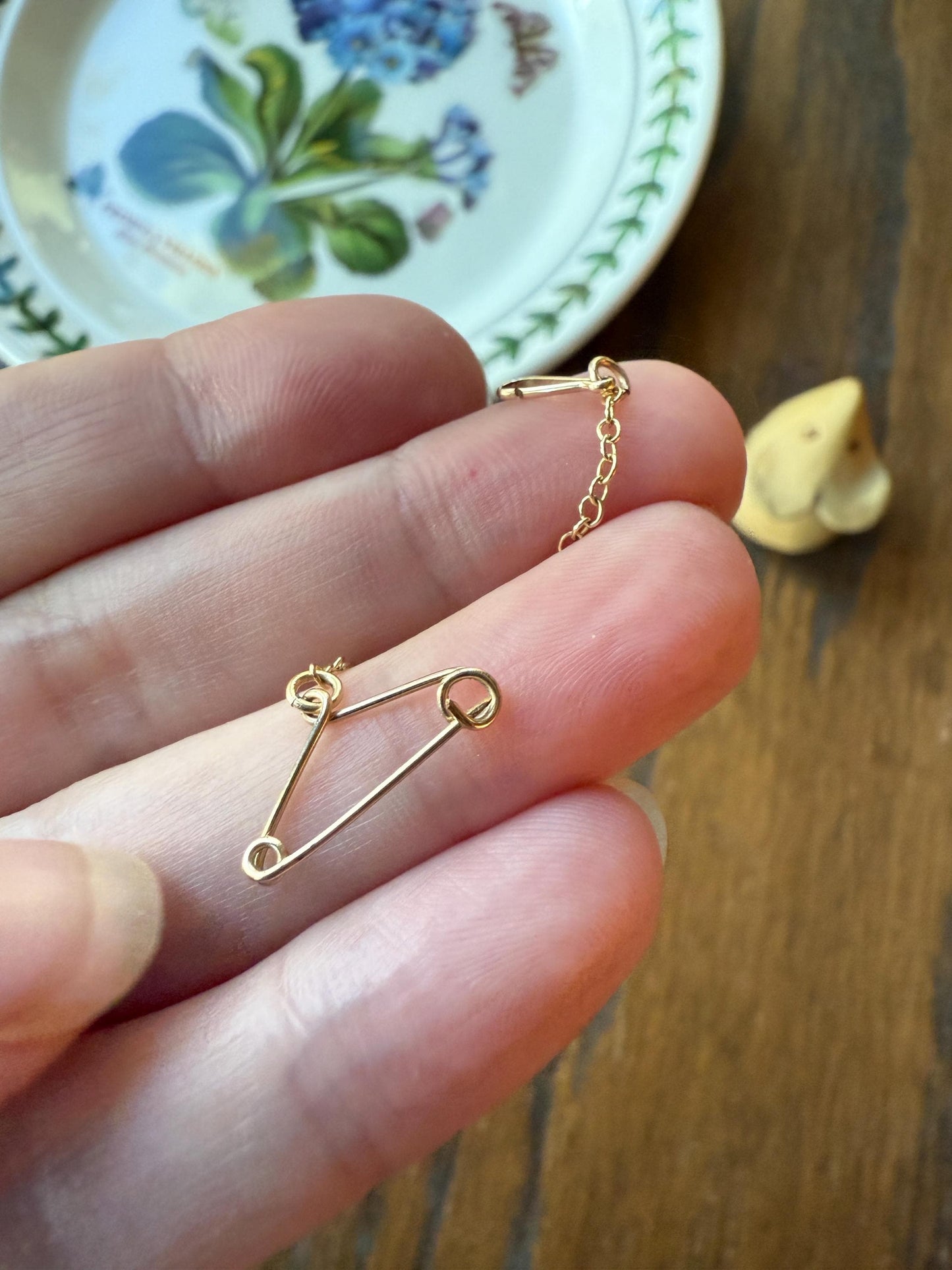 Safety Chain Doodad Pin Hanger HOOK Dainty CHAIN ANTIQUE .5g 10k Gold Solid 72mm Pendant Holder Extender Connector Neckmess Parts Findings