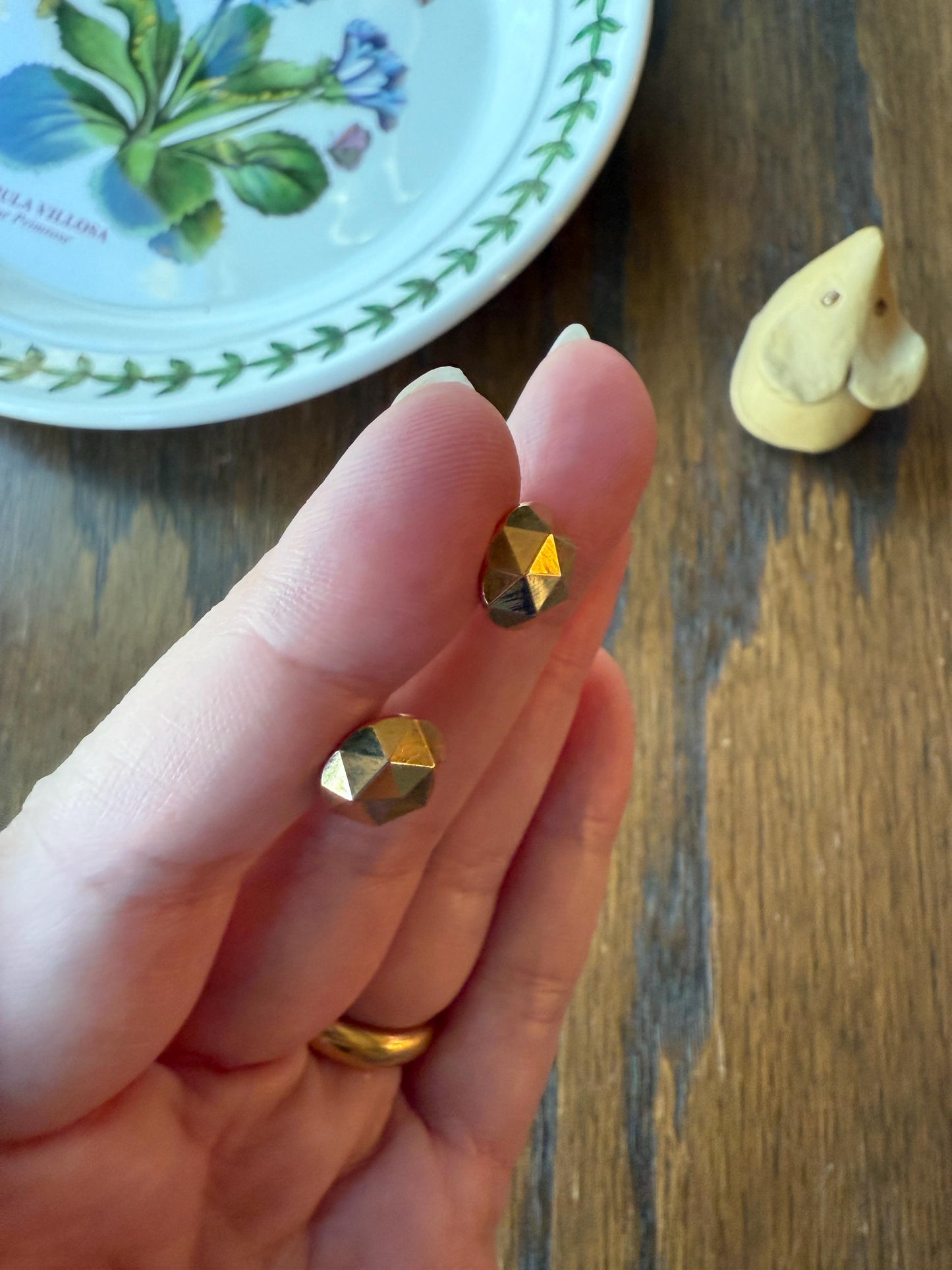 French Vintage - Antique Gold Faceted Bead 3D Button Studs Vintage 18k GOLD Solid EARRINGS Earstack Geodesic Dome Shimmer Stud Minimalist