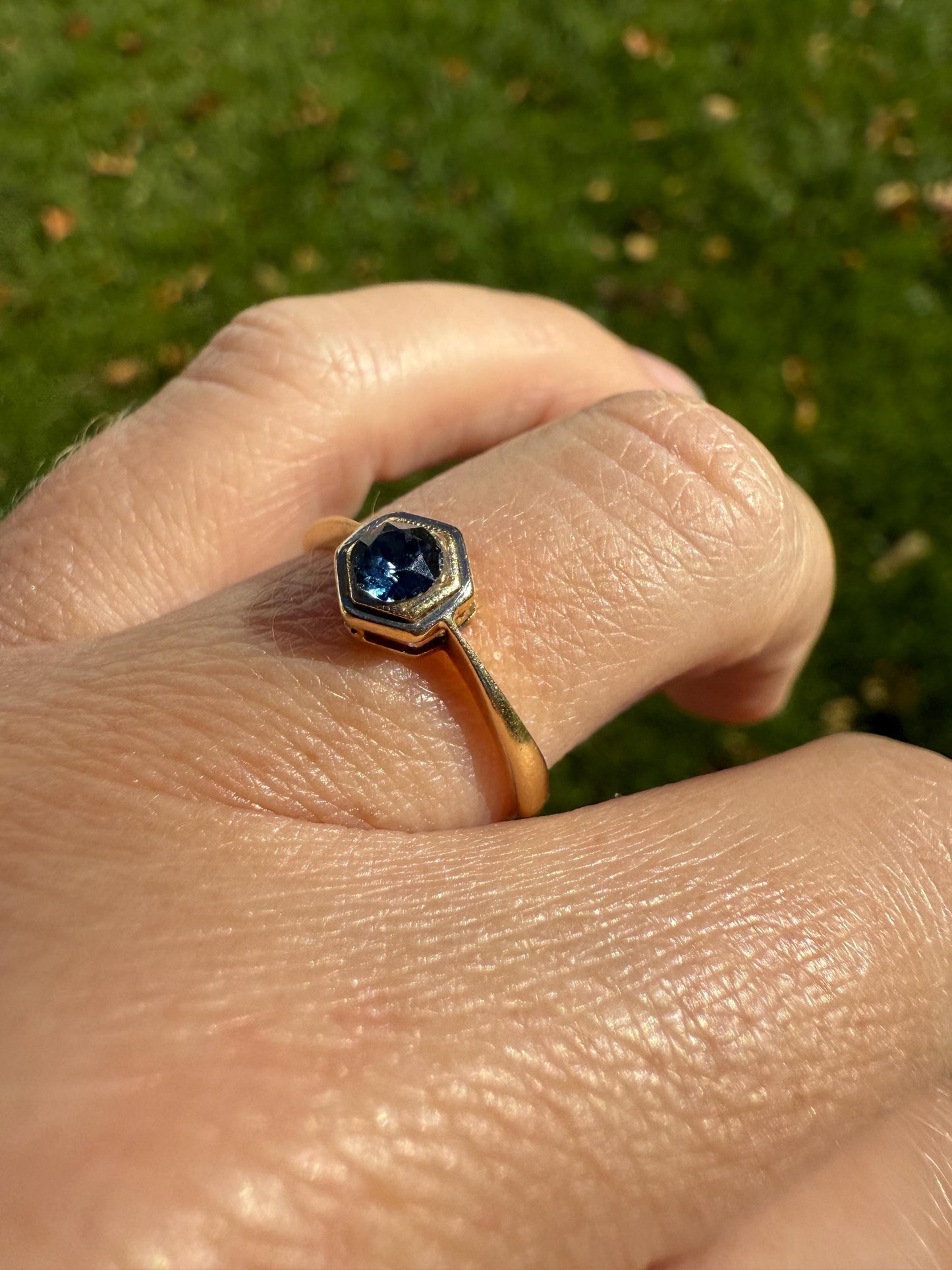 HEXAGON 18k Gold Antique Blue Paste Faux Zircon Dainty Geometric Solitaire Ring Art Deco Stacker Setting Pinky Midi