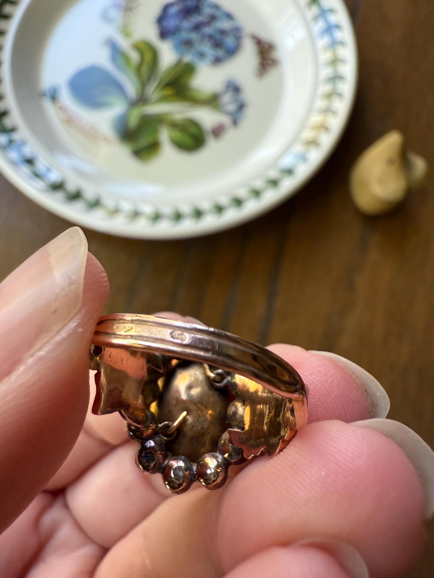 Perpignan GARNET Oval Almandine Cluster Ring French VICTORIAN Era Hallmark 18k Gold Floral Leaf Glowing Berry Pink Purple Red Romantic Gift