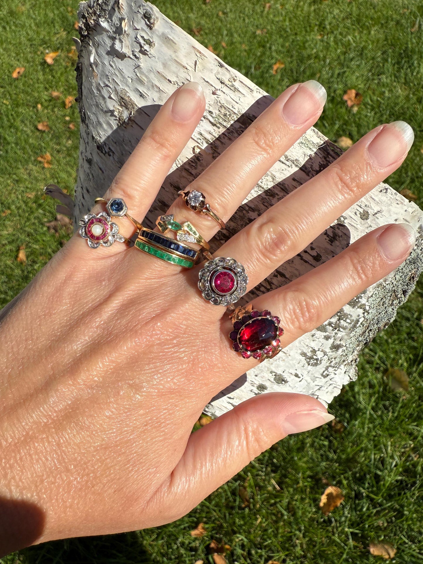 Perpignan GARNET Oval Almandine Cluster Ring French VICTORIAN Era Hallmark 18k Gold Floral Leaf Glowing Berry Pink Purple Red Romantic Gift