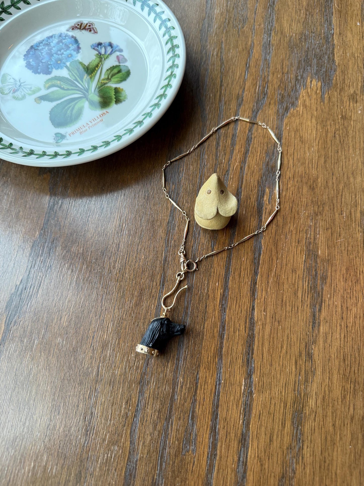 XL Victorian ANTIQUE Black Gutta Percha? 3D DOG Head Carved 18k Gold Ball Rivet Collar Figural Hunting Loyalty Hound Charm Pendant Fob