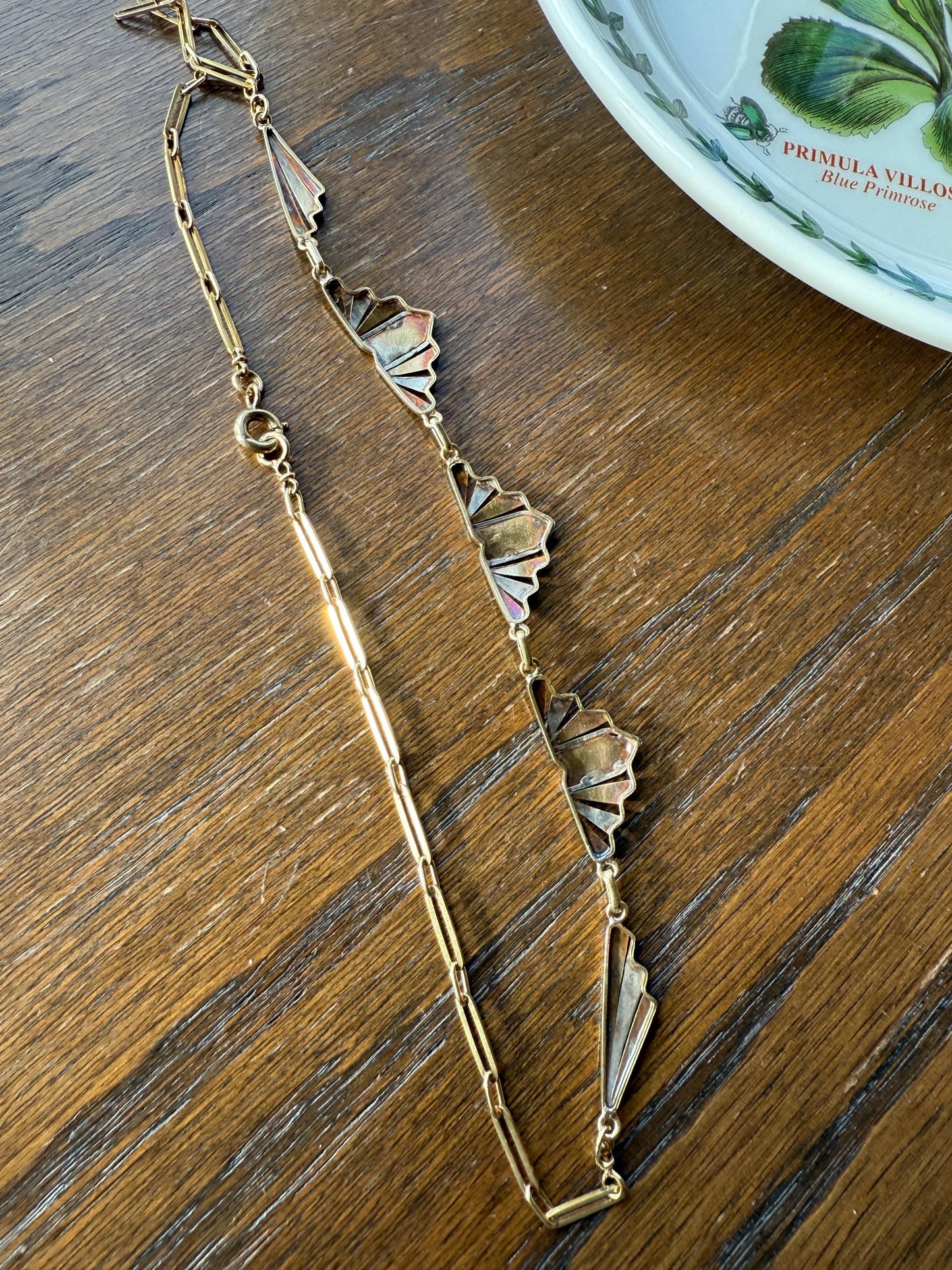 IVY French Art Deco Antique 12g 18k Gold Two Tone Necklace Drapery Paperclip Chain Collar Fan Pendant Figural Architectural Geometric Fanned