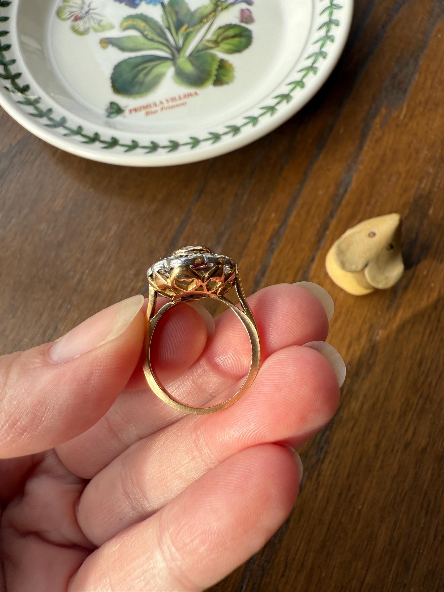 Natural RUBY Purplish Berry Red 2.2 CARATS Old European Cut DIAMOND Halo Ring 18k Gold Platinum Daisy Scalloped Elegant Classic