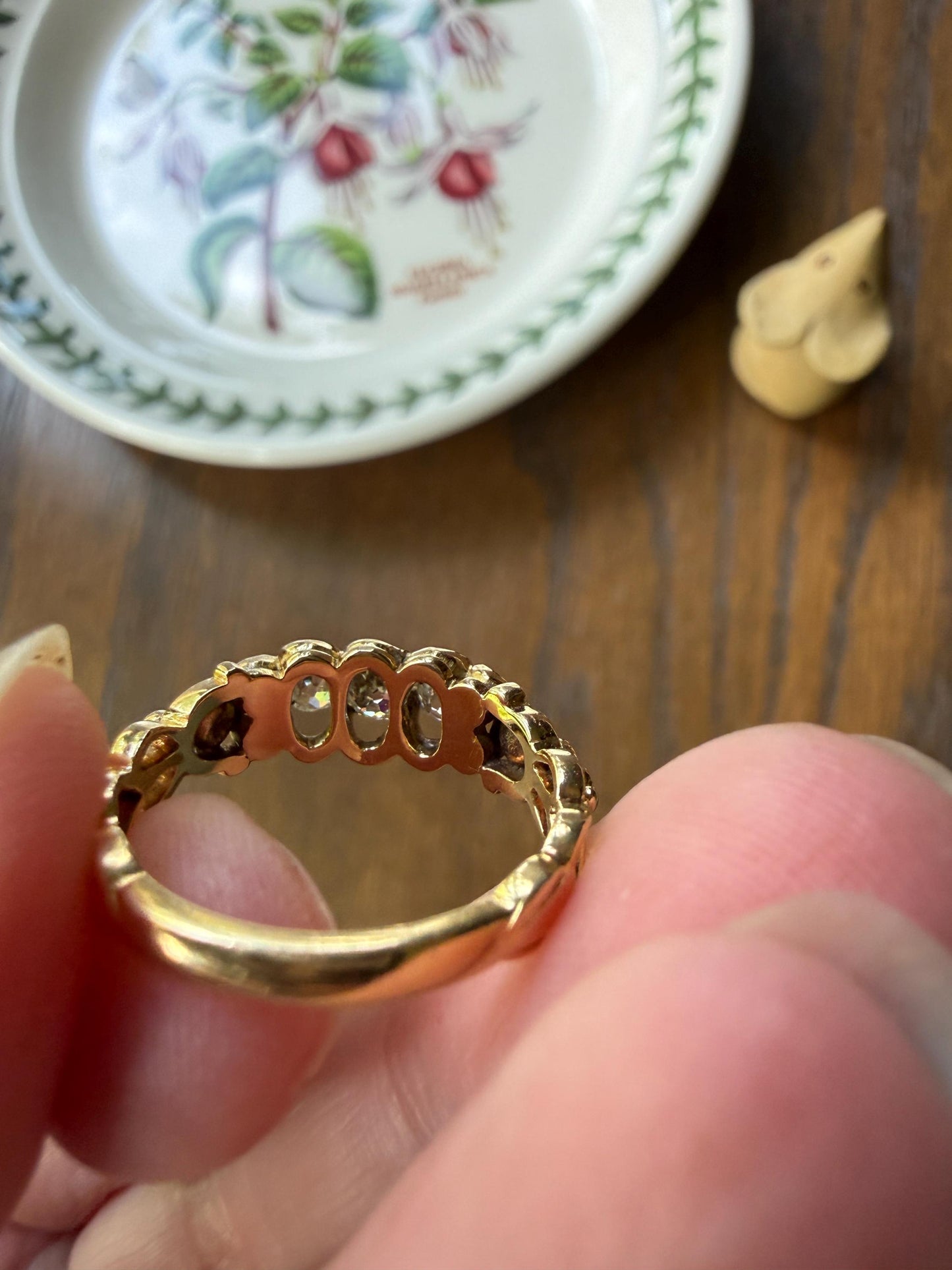UNIQUE Ornate Victorian Five Stone Old Mine Cut Diamond Ring 18k Gold Antique Band Scroll Scallop Ball Rivet Gorgeousness