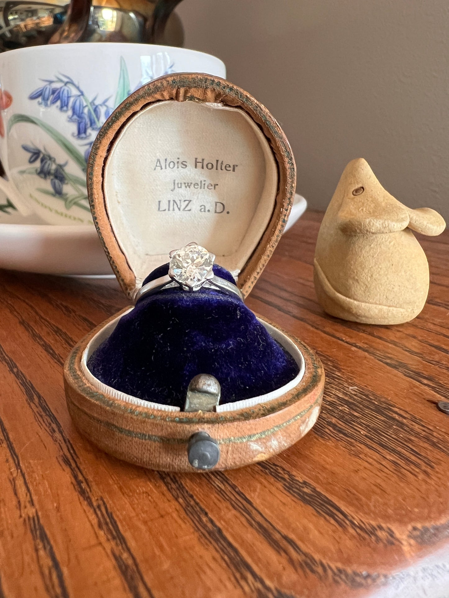 Antique 1 CARAT Old Mine Cut DIAMOND Solitaire Engagement Ring 18k White Gold PLATINUM French Art Deco Warm Very Pale Yellow Tall