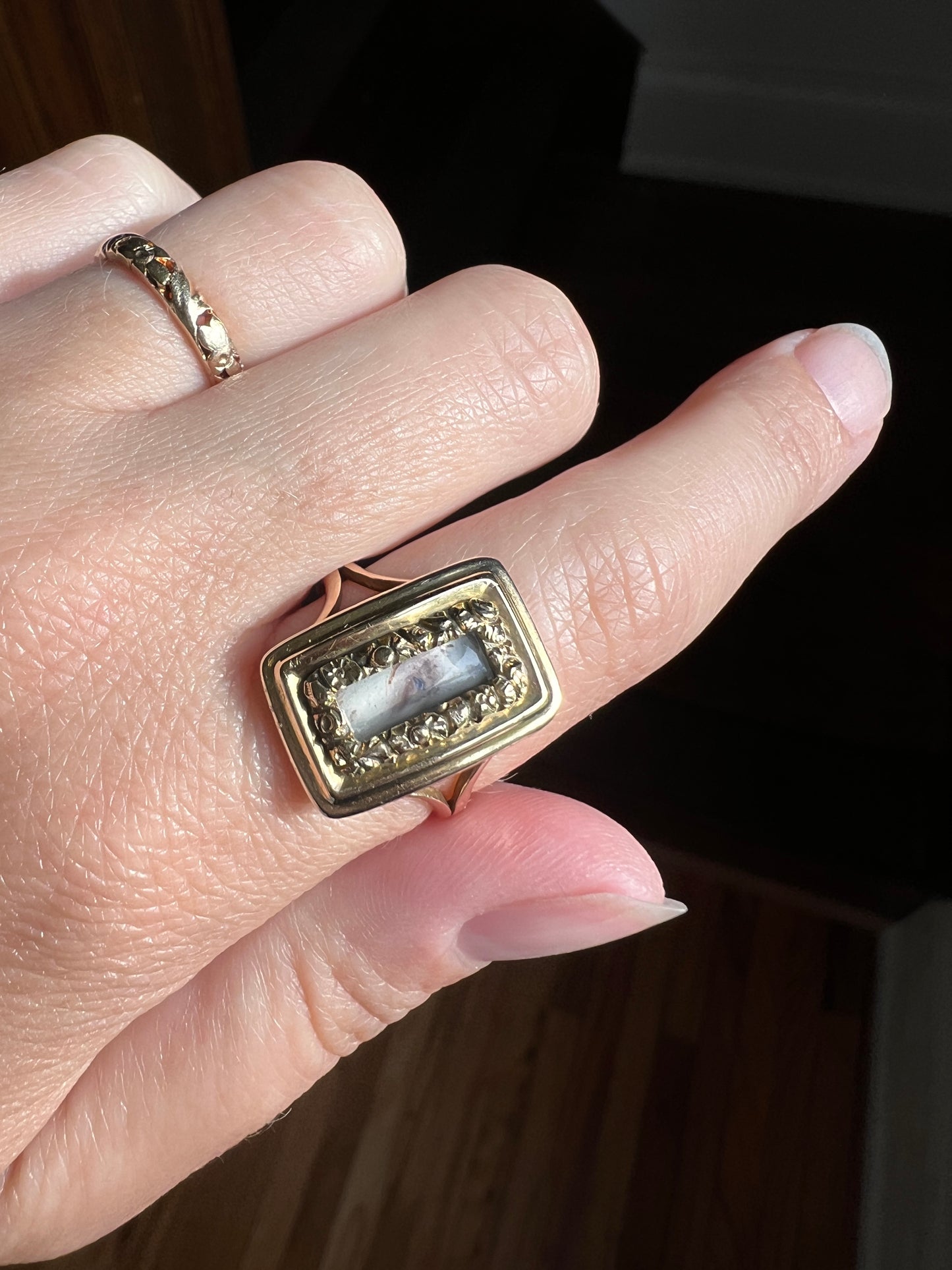 LOVER'S EYE Rare Victorian - Georgian Antique 15k Gold Ring Floral Embossed Halo Locket Face