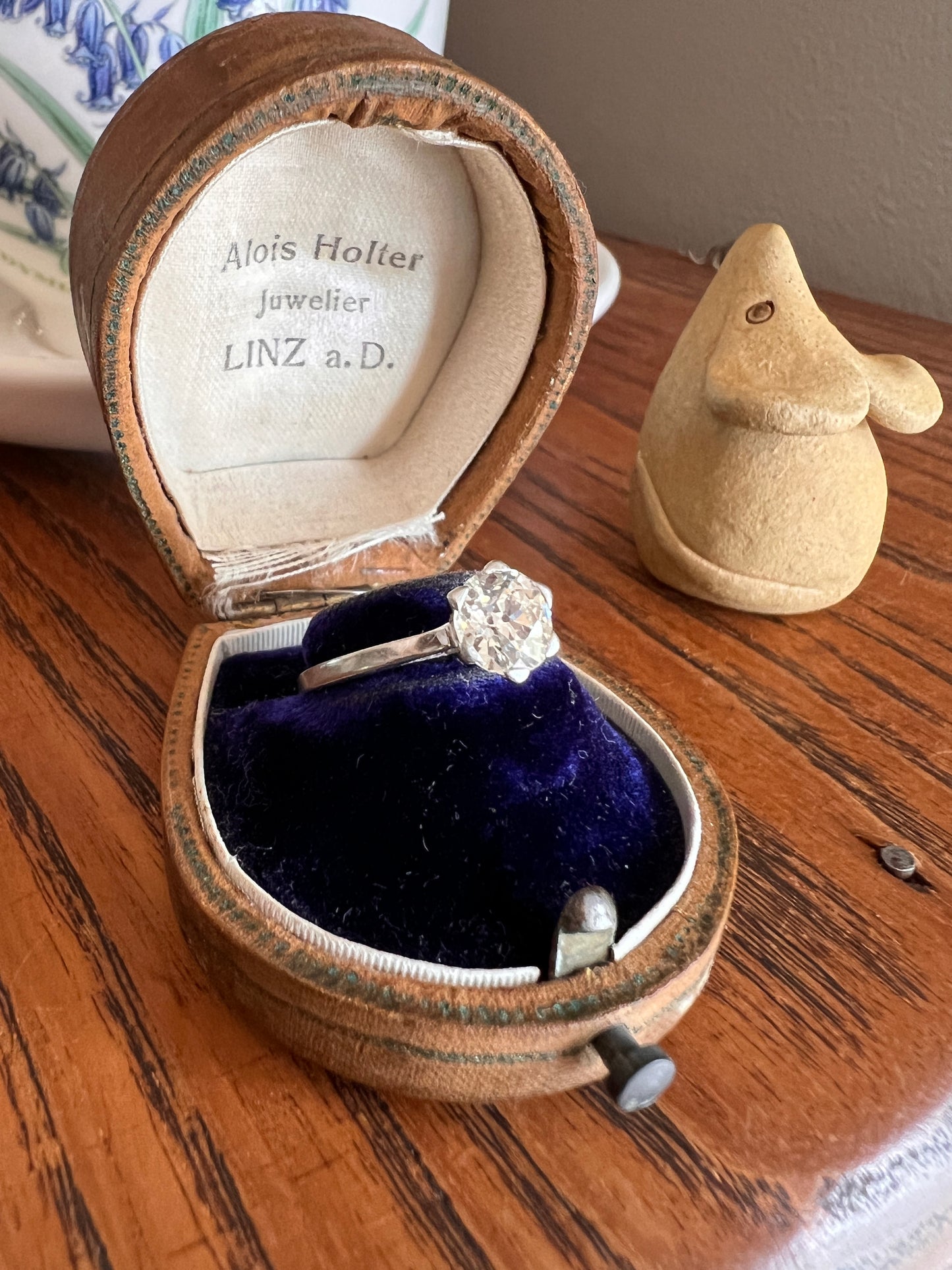 Antique 1 CARAT Old Mine Cut DIAMOND Solitaire Engagement Ring 18k White Gold PLATINUM French Art Deco Warm Very Pale Yellow Tall