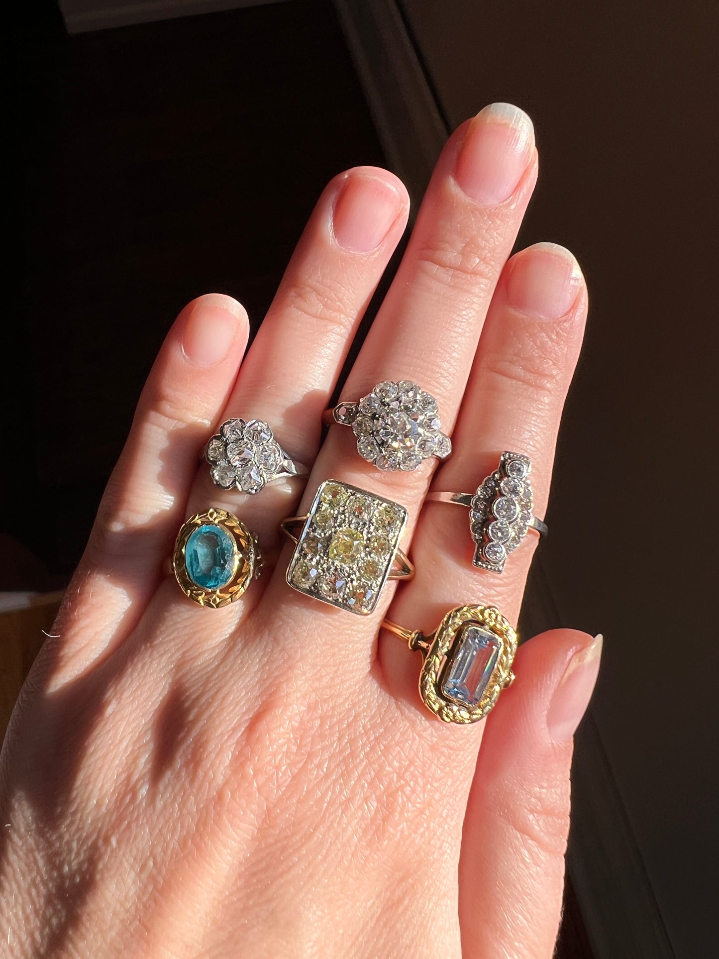ANTIQUE 1.7 Carat 13 Old Mine Cut DIAMOND Daisy Cluster Ring 18k Gold Belle Epoque