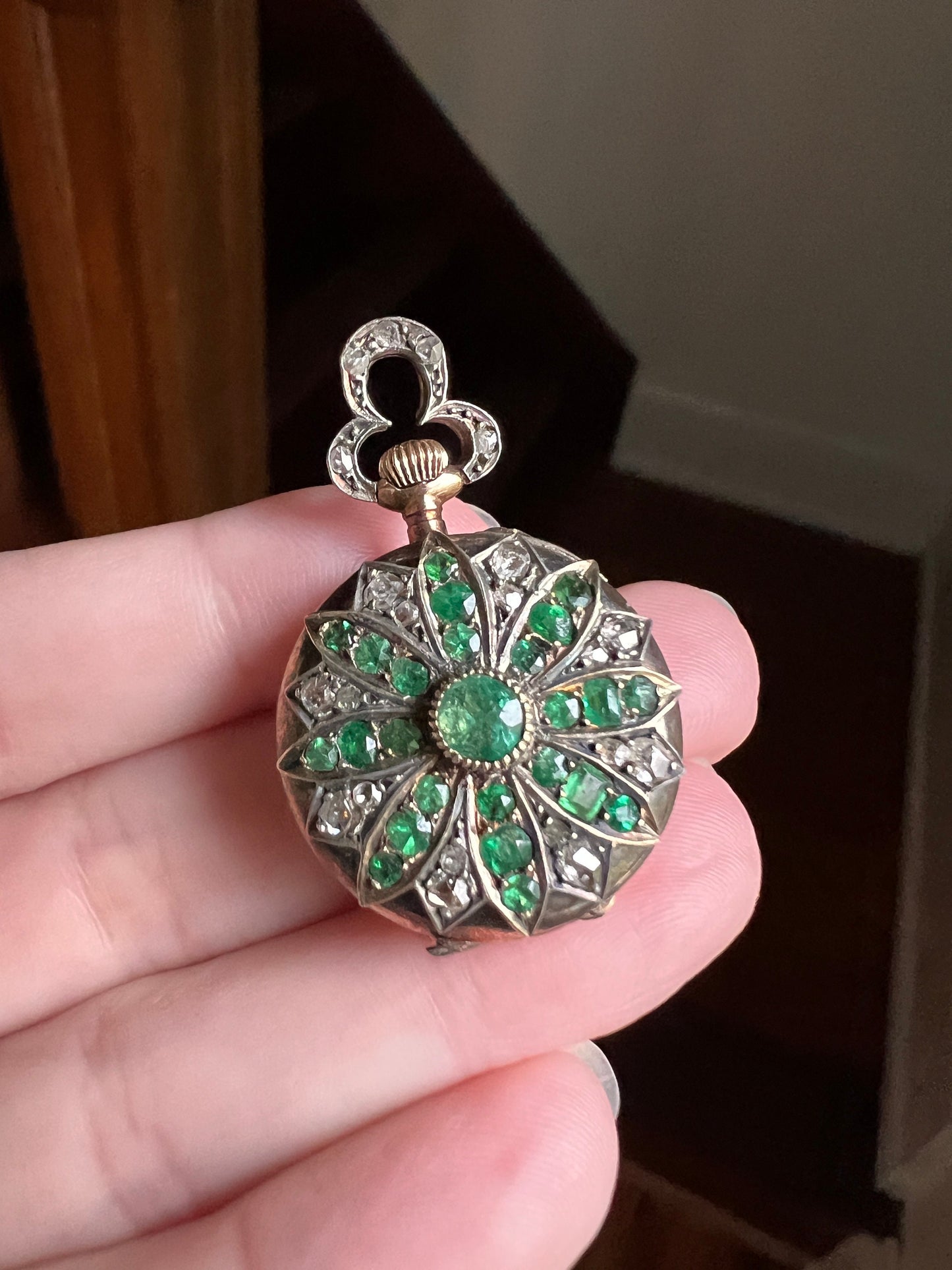 Chunky 25 Natural EMERALD 21 Rose Cut DIAMONDS French Antique 18k Gold Chatelaine Pocket Watch Case Pendant Chatelaine Belle Epoque Locket