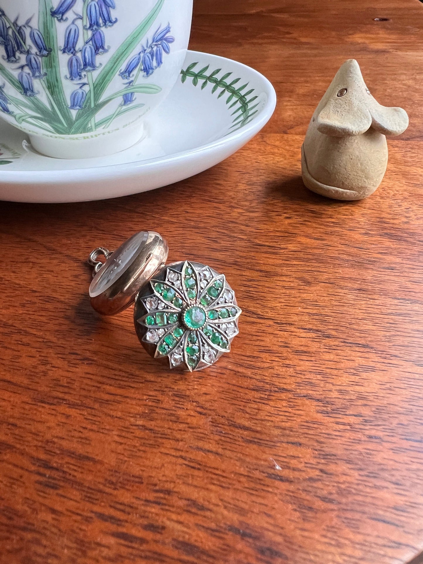 Chunky 25 Natural EMERALD 21 Rose Cut DIAMONDS French Antique 18k Gold Chatelaine Pocket Watch Case Pendant Chatelaine Belle Epoque Locket