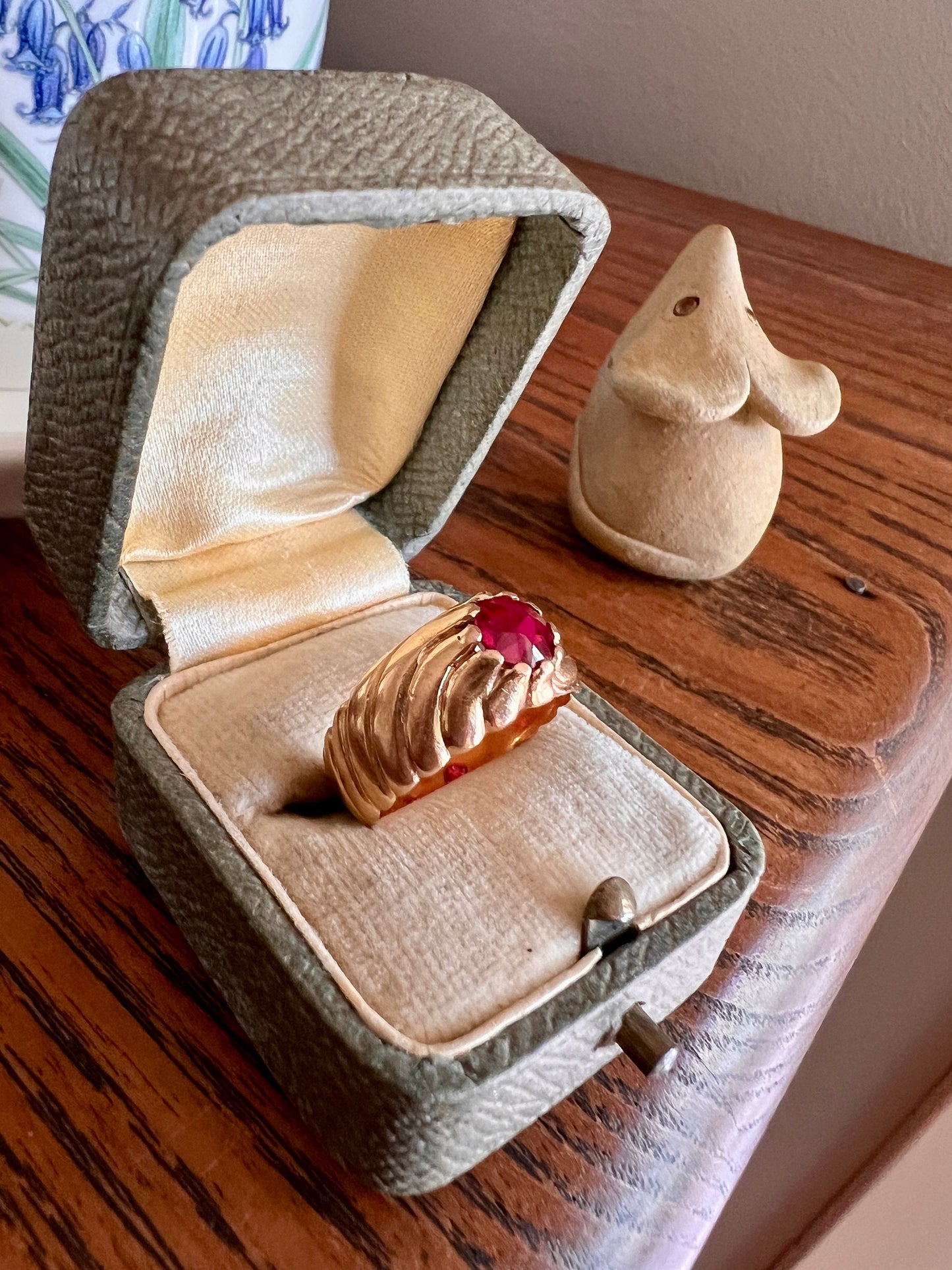 GADROON French Antique Pink Ruby Wide Band Ring 6.9g 18k Rose Gold Romantic Gift Glowing Ribbed Stacker Swirl Belle Epoque Victorian Chunky