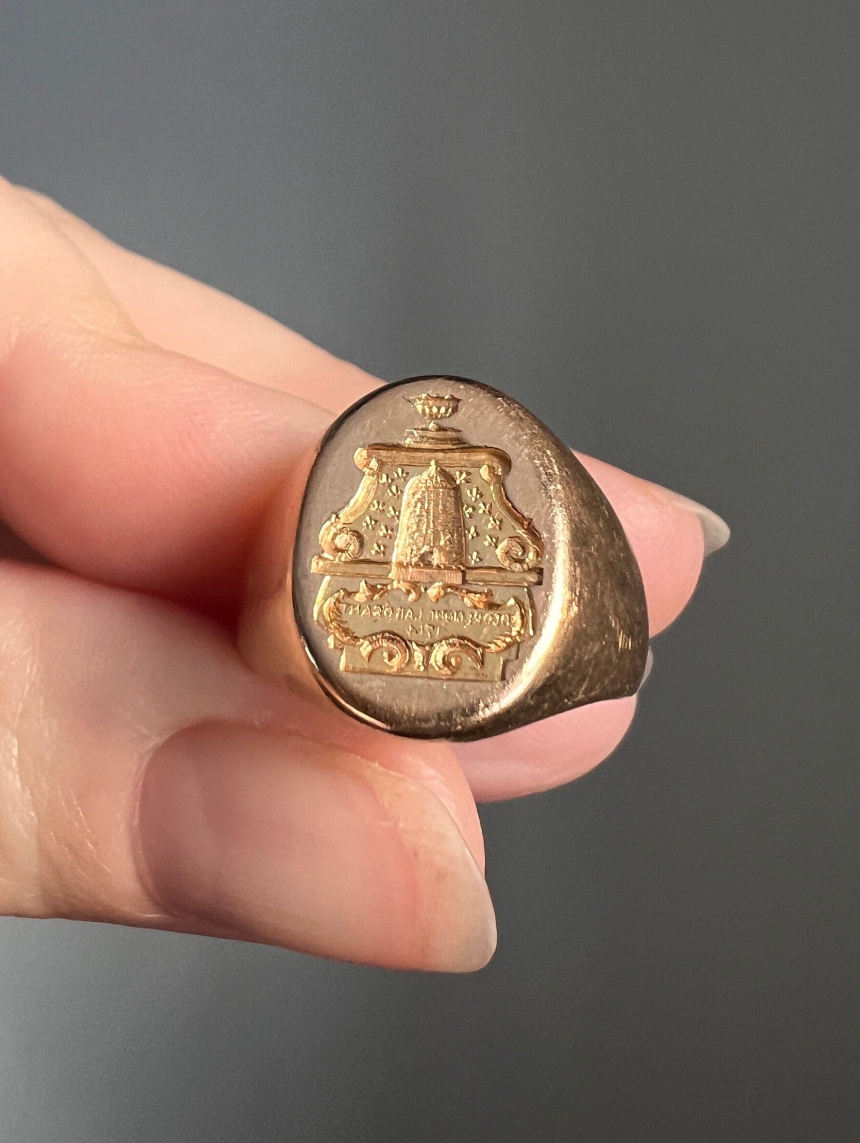 BEEHIVE French Antique Trudon Family Crest Coat of Arms Chunky French SIGNET Ring 18k Gold