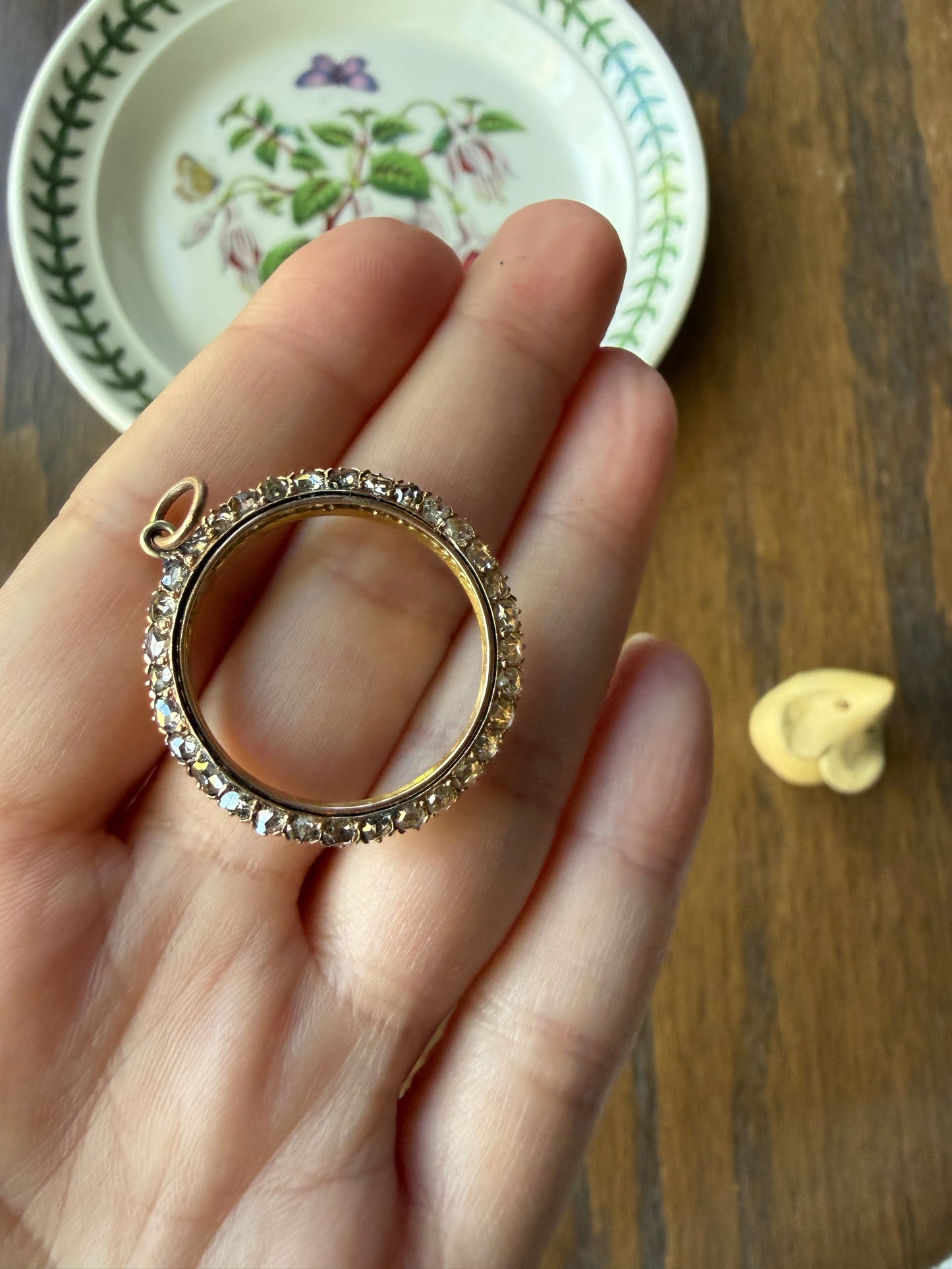 CIRCLE Pendant 32 Rose Cut DIAMOND Encrusted 18k Gold Antique VICTORIAN Figural Halo Frame Round Geometric Old Cut Gift