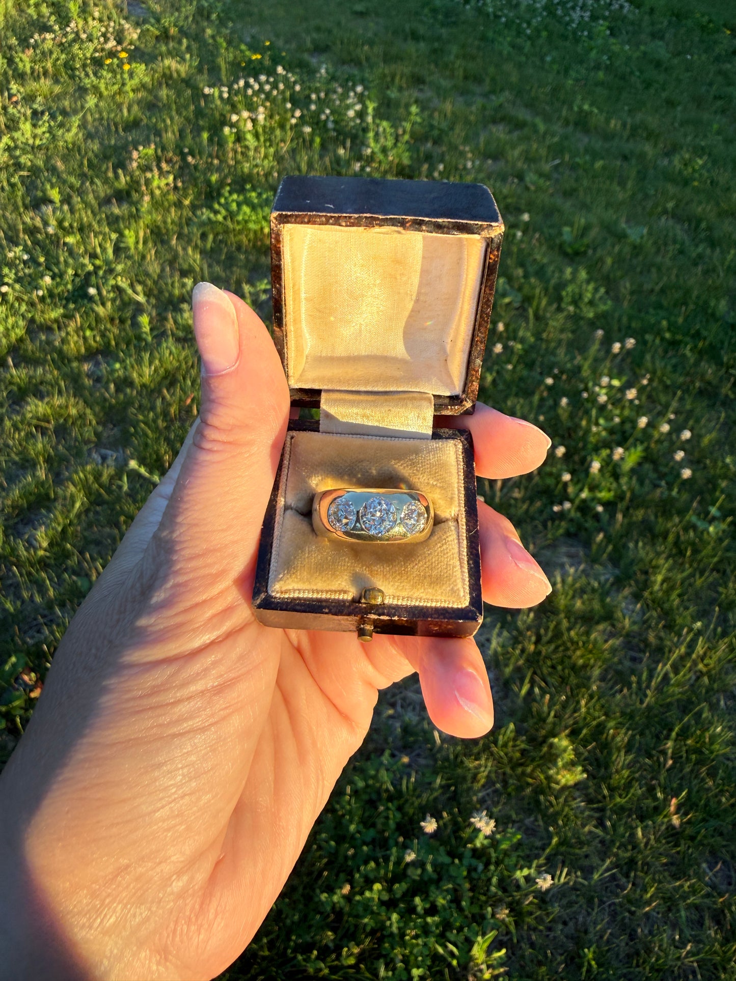 HEAVY Antique 2.4 Carats Natural Old Mine Cut Diamond Three Stone Gypsy Band 10.1g 14k Gold Stacker Ring Man Unisex Chunky