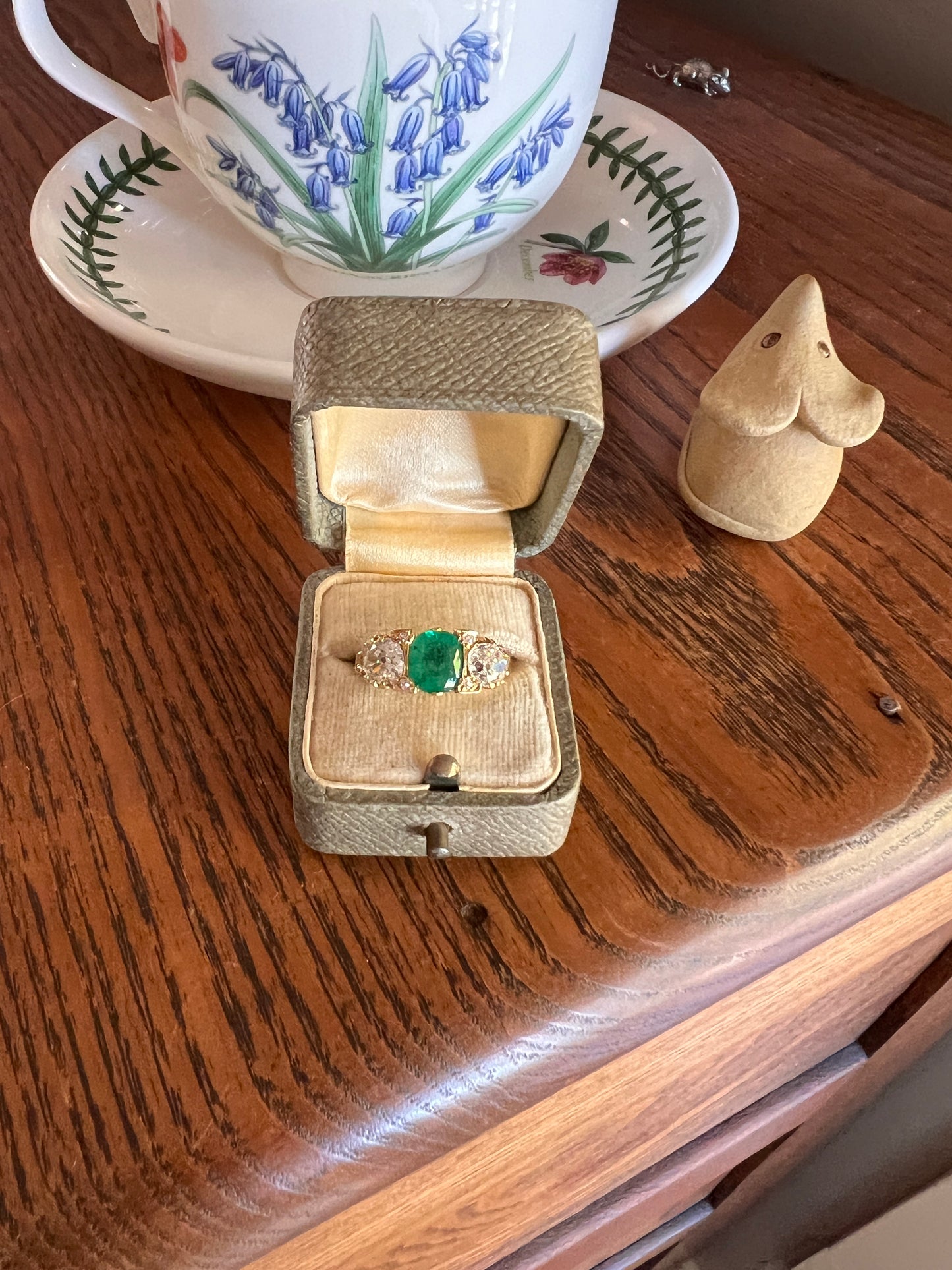 Antique 1.5 Carat Natural EMERALD & 1.9 Carat Tdw Eye Clean Old Mine Cut DIAMOND Three Stone Ring 18k Gold