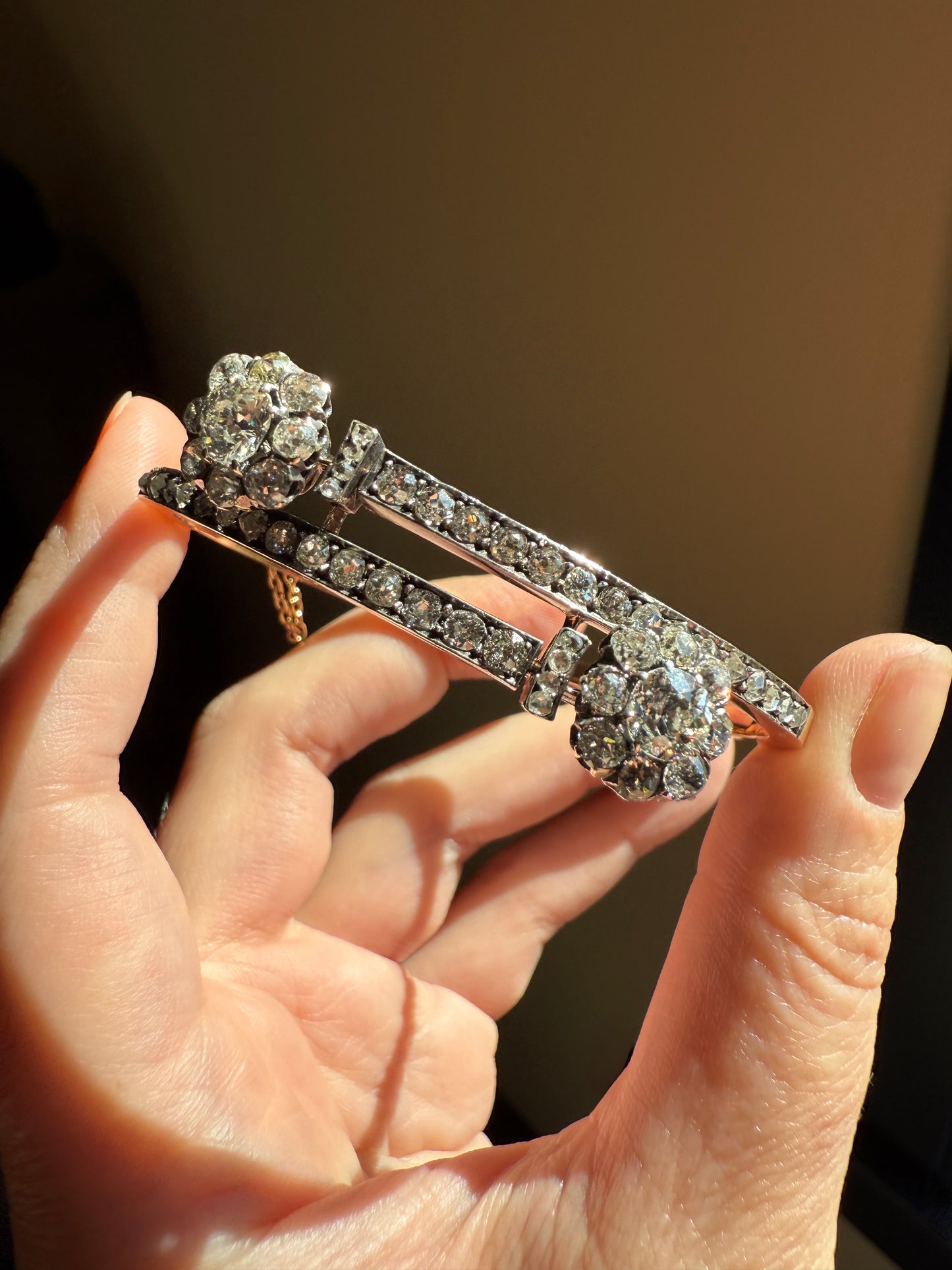 ANTIQUE 6 Carats Double Daisy CLUSTER 56 Old Mine & Rose Cut DIAMONDS French Hinged Bangle Bracelet 18k Gold Belle Epoque
