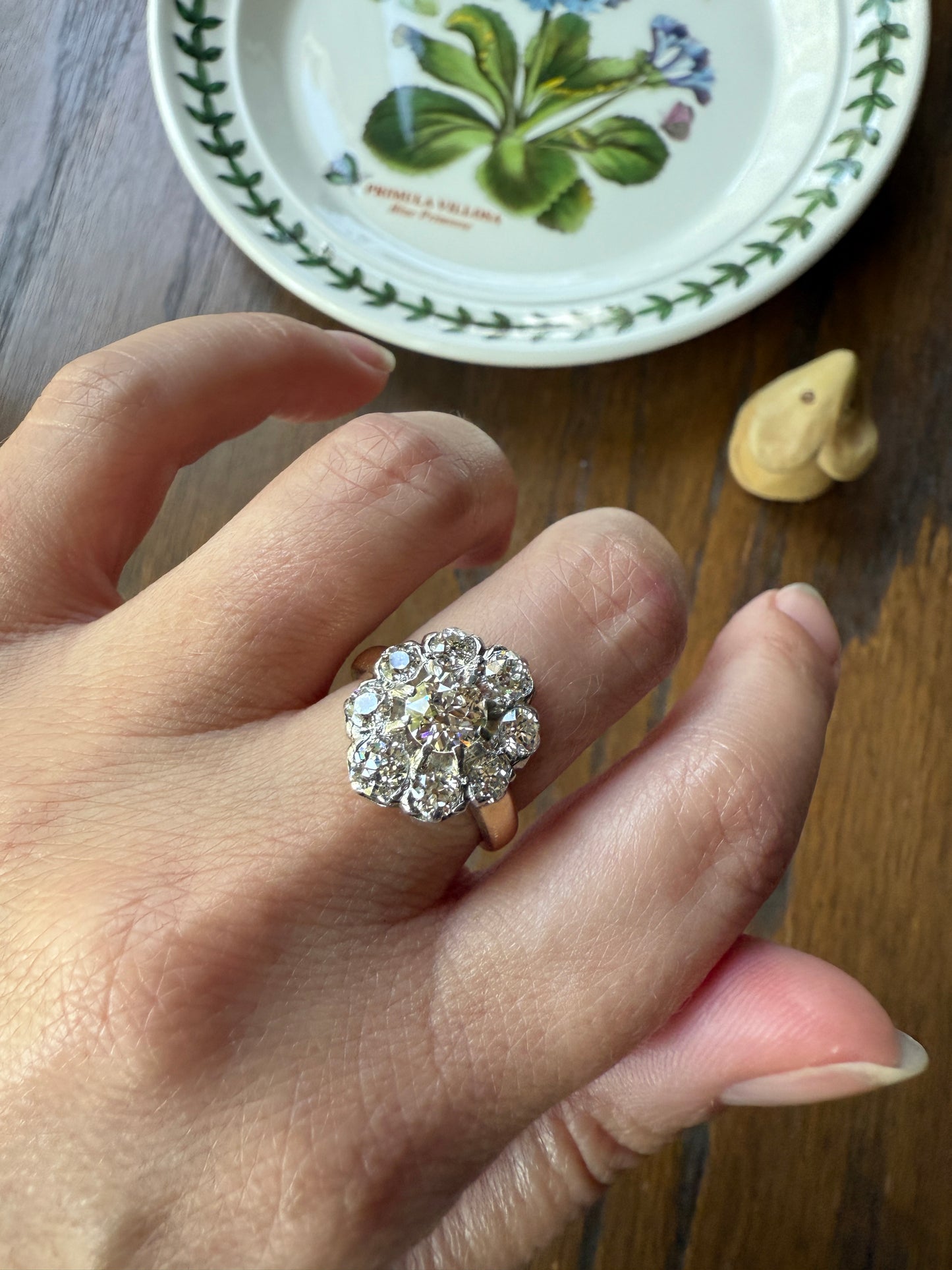 ANTIQUE 2.6 Carat 9 Old Mine Cut DIAMOND Daisy Cluster Ring 18k Gold & PLATINUM Belle Epoque Romantic Gift OmC Victorian Oval