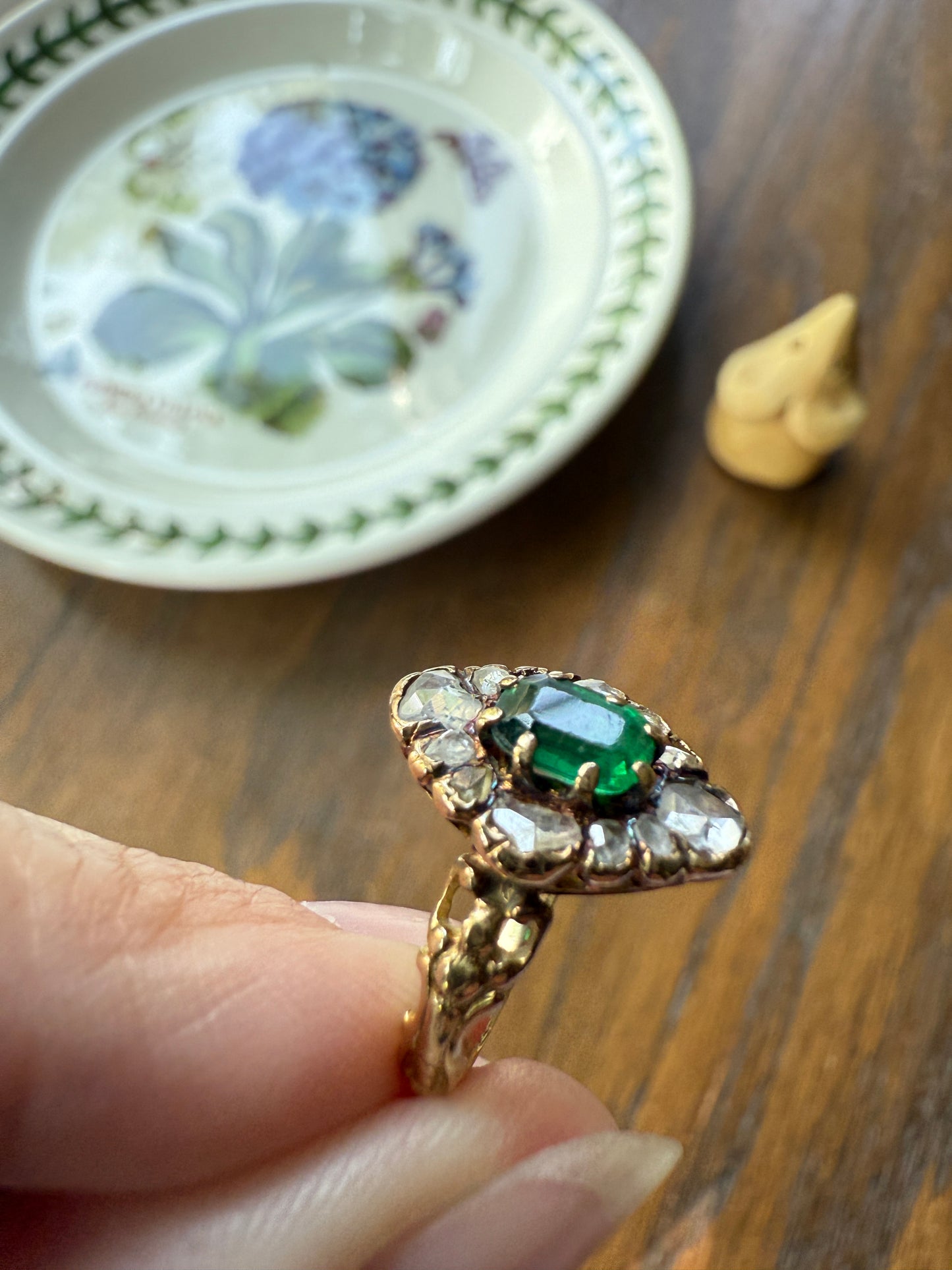 BOWS Green Spinel Rose Cut DIAMOND Cluster Halo French Antique Ring 18k Gold Victorian Art Nouveau Belle Epoque
