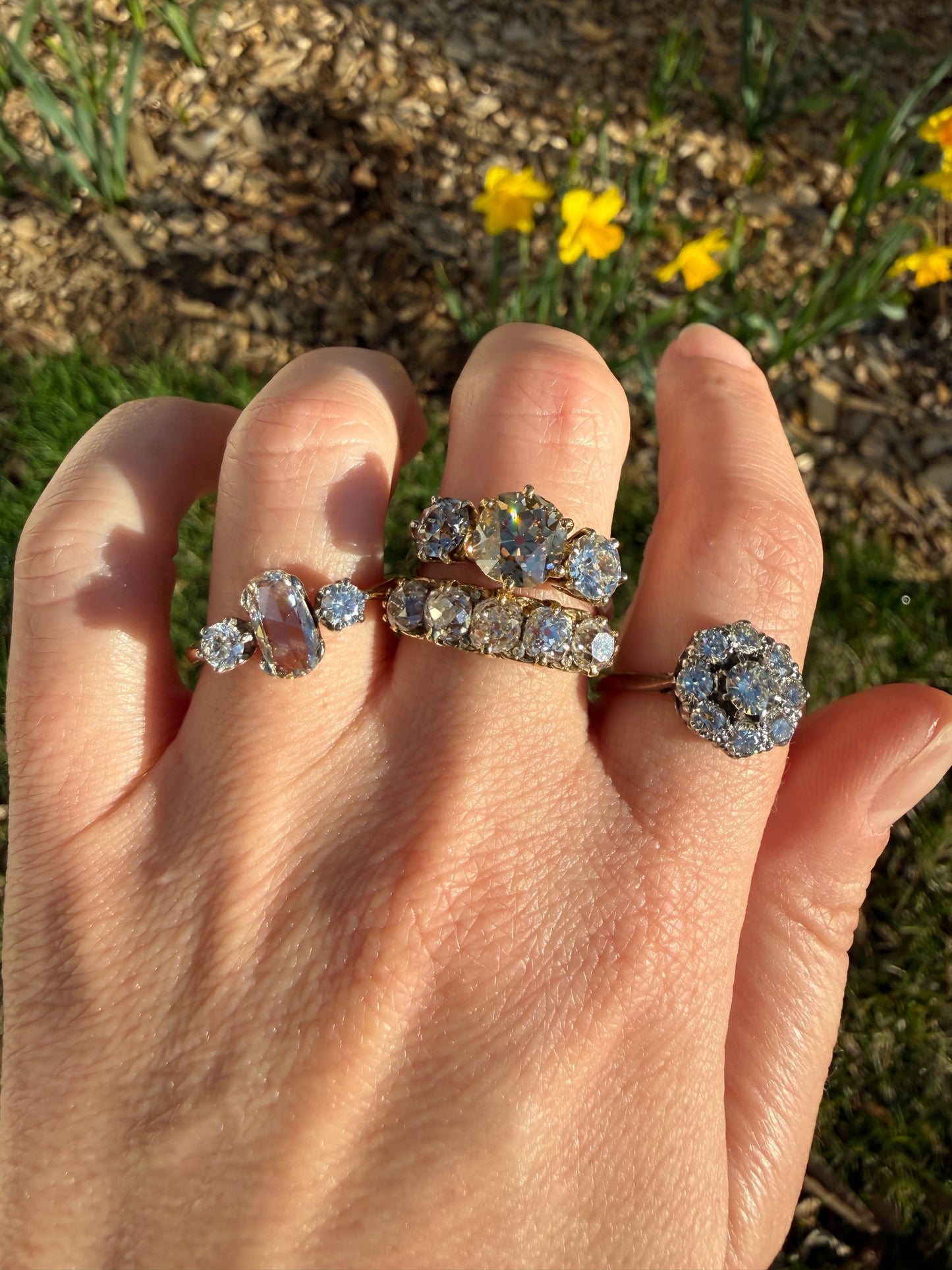 CHAMPAGNE Fancy Light BROWN Cognac Three Stone 3.3 Carats Old Mine Cut DIAMOND Ring 18k Yellow White Gold Vintage Art Deco Tall Stacker Band